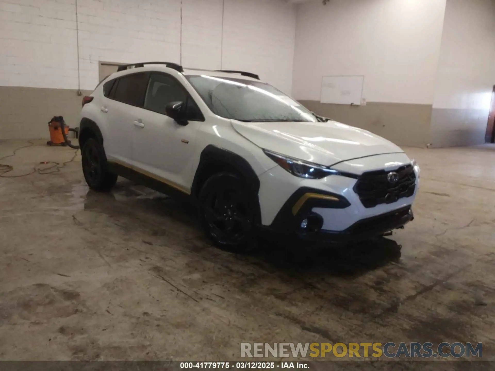 1 Photograph of a damaged car 4S4GUHF66R3765573 SUBARU CROSSTREK 2024