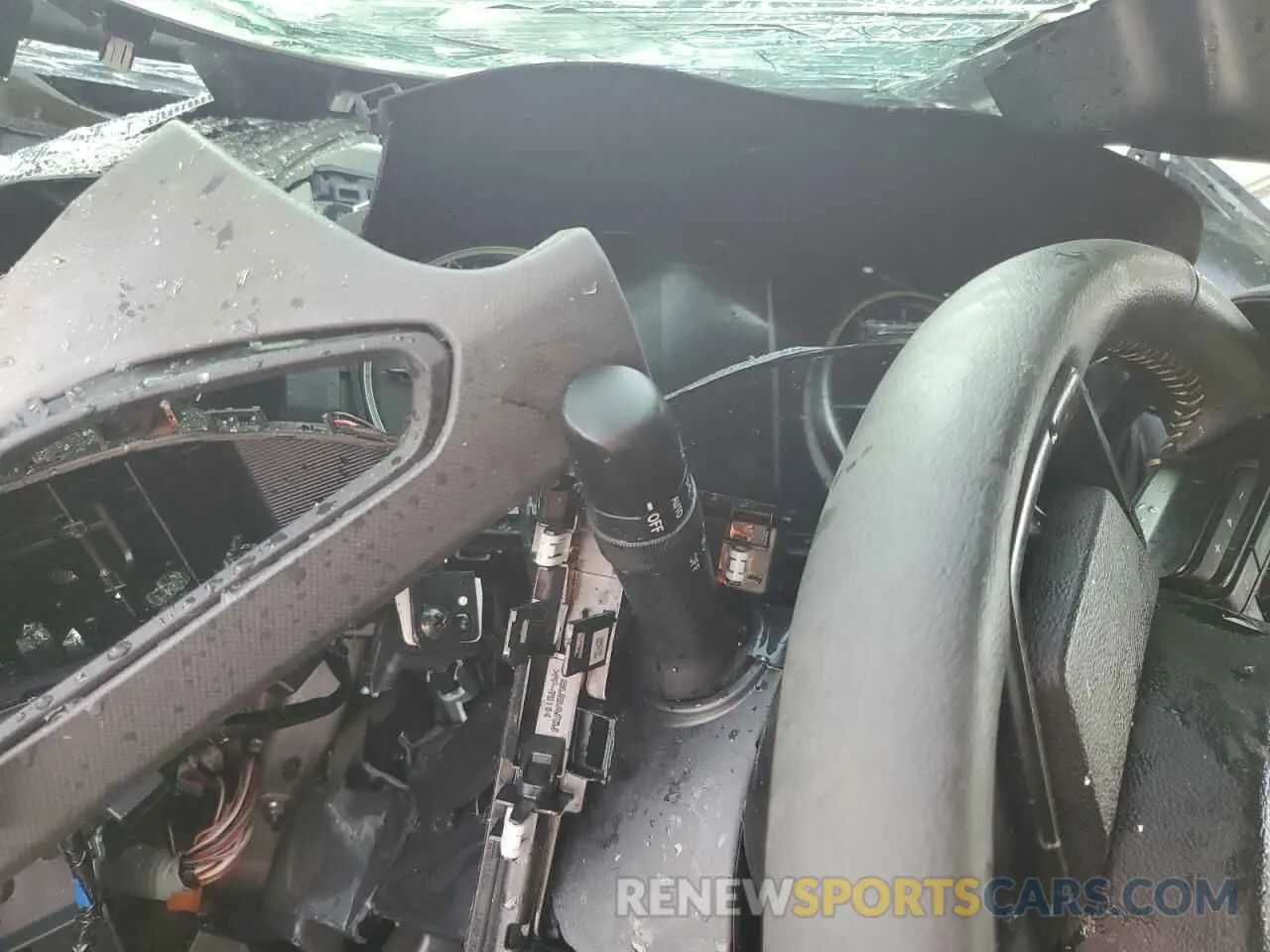 9 Photograph of a damaged car 4S4GUHF67R3825361 SUBARU CROSSTREK 2024