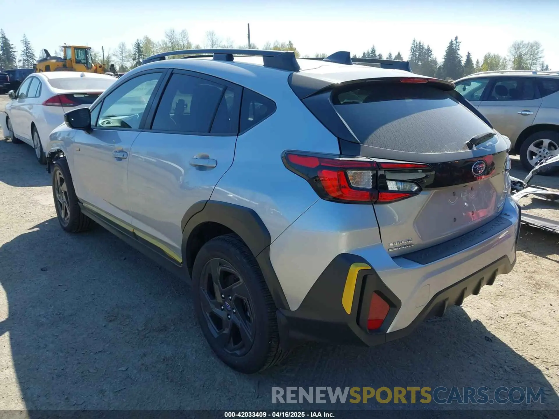 3 Photograph of a damaged car 4S4GUHF68R3840421 SUBARU CROSSTREK 2024