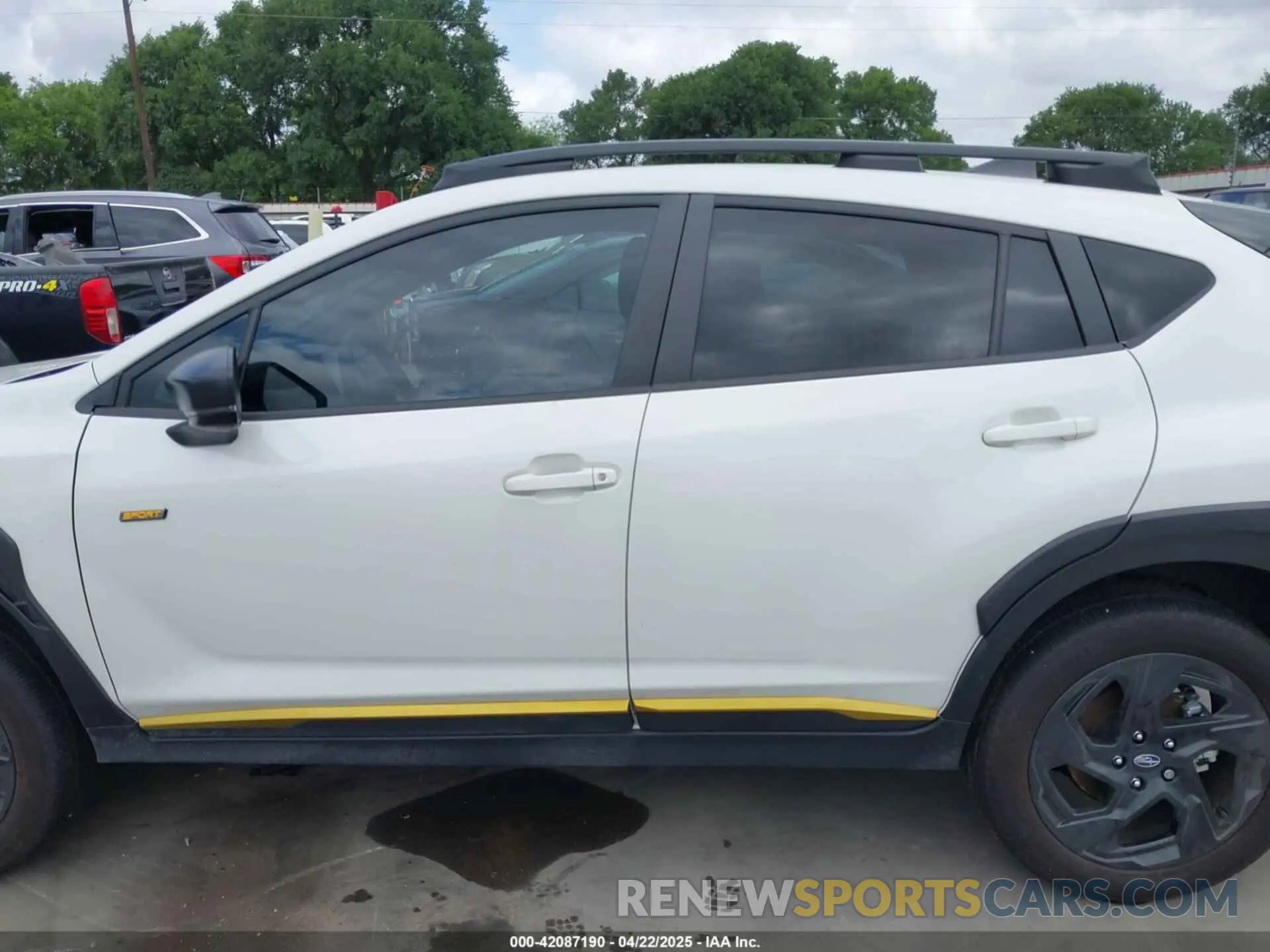 15 Photograph of a damaged car 4S4GUHF6XR3778150 SUBARU CROSSTREK 2024