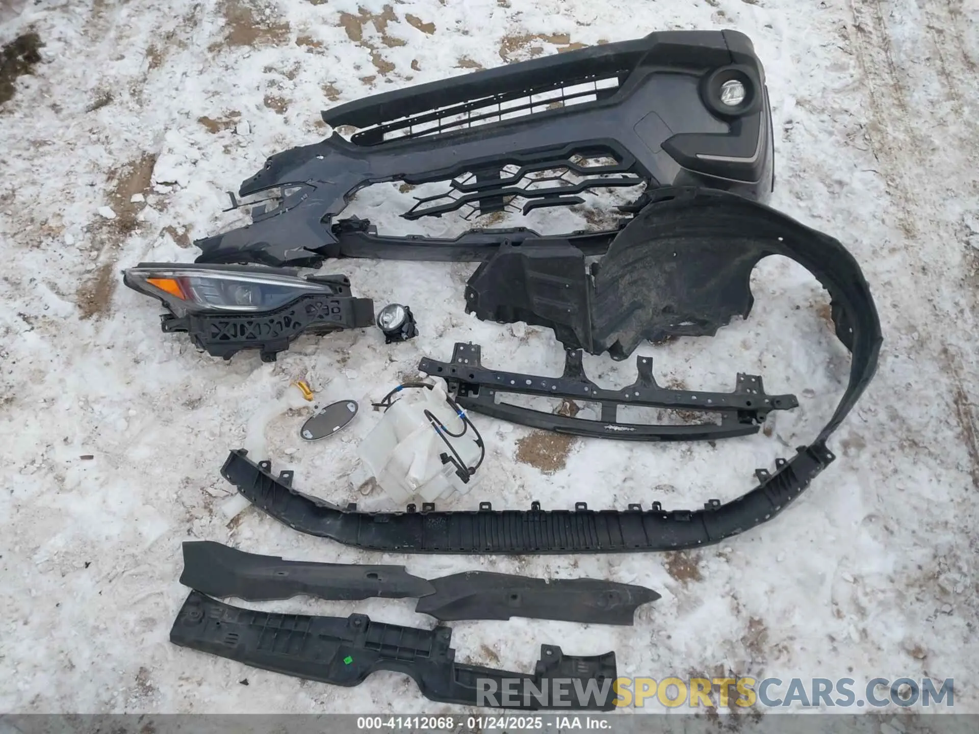 12 Photograph of a damaged car 4S4GUHL68R3724141 SUBARU CROSSTREK 2024