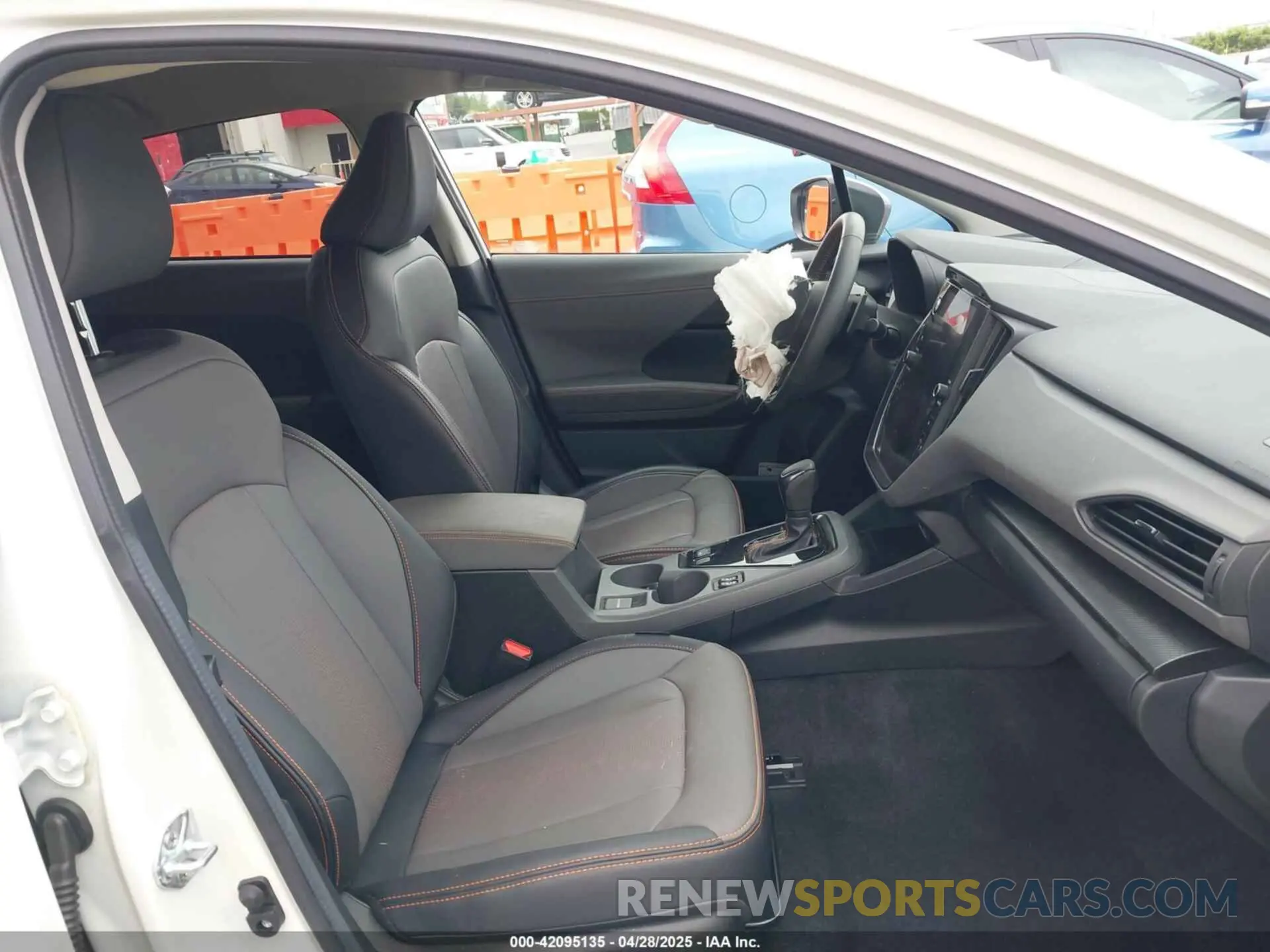5 Photograph of a damaged car 4S4GUHL68R3748276 SUBARU CROSSTREK 2024
