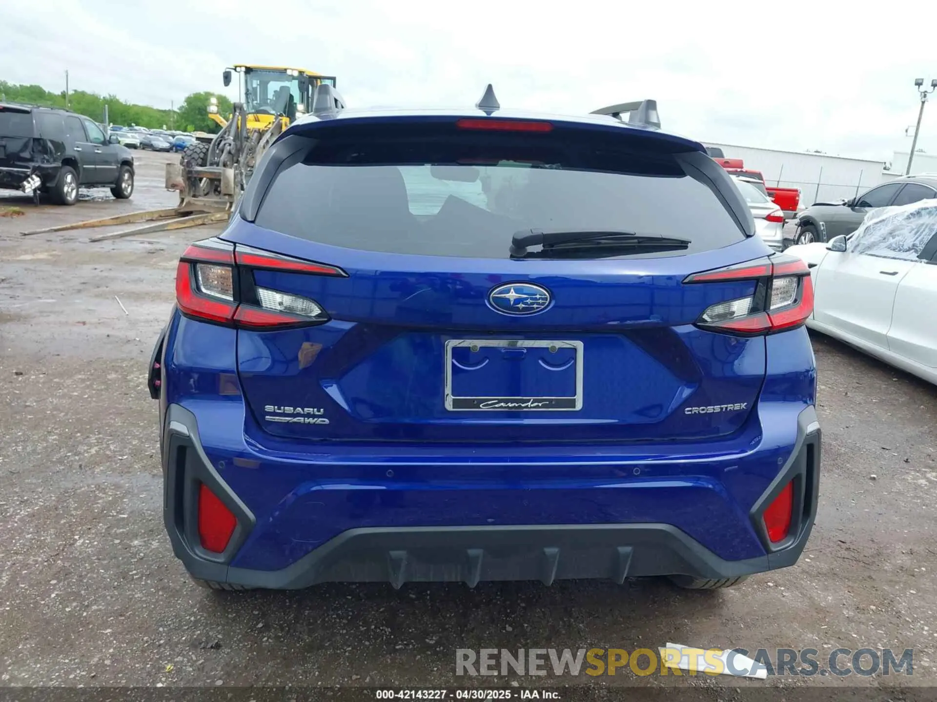 17 Photograph of a damaged car 4S4GUHL68R3811375 SUBARU CROSSTREK 2024