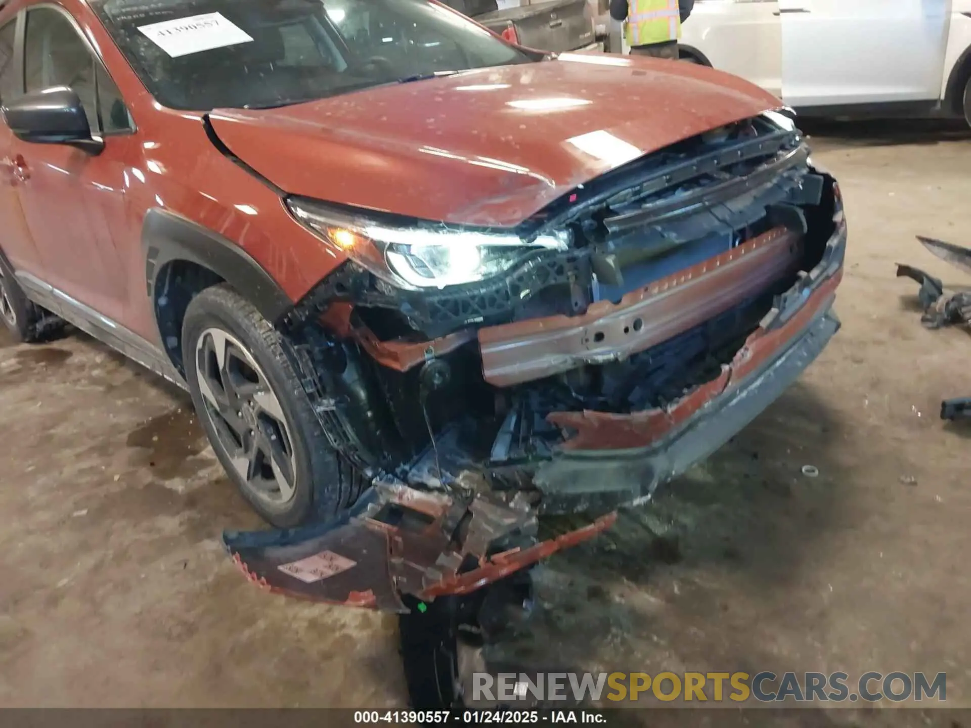 17 Photograph of a damaged car 4S4GUHL69R3722785 SUBARU CROSSTREK 2024