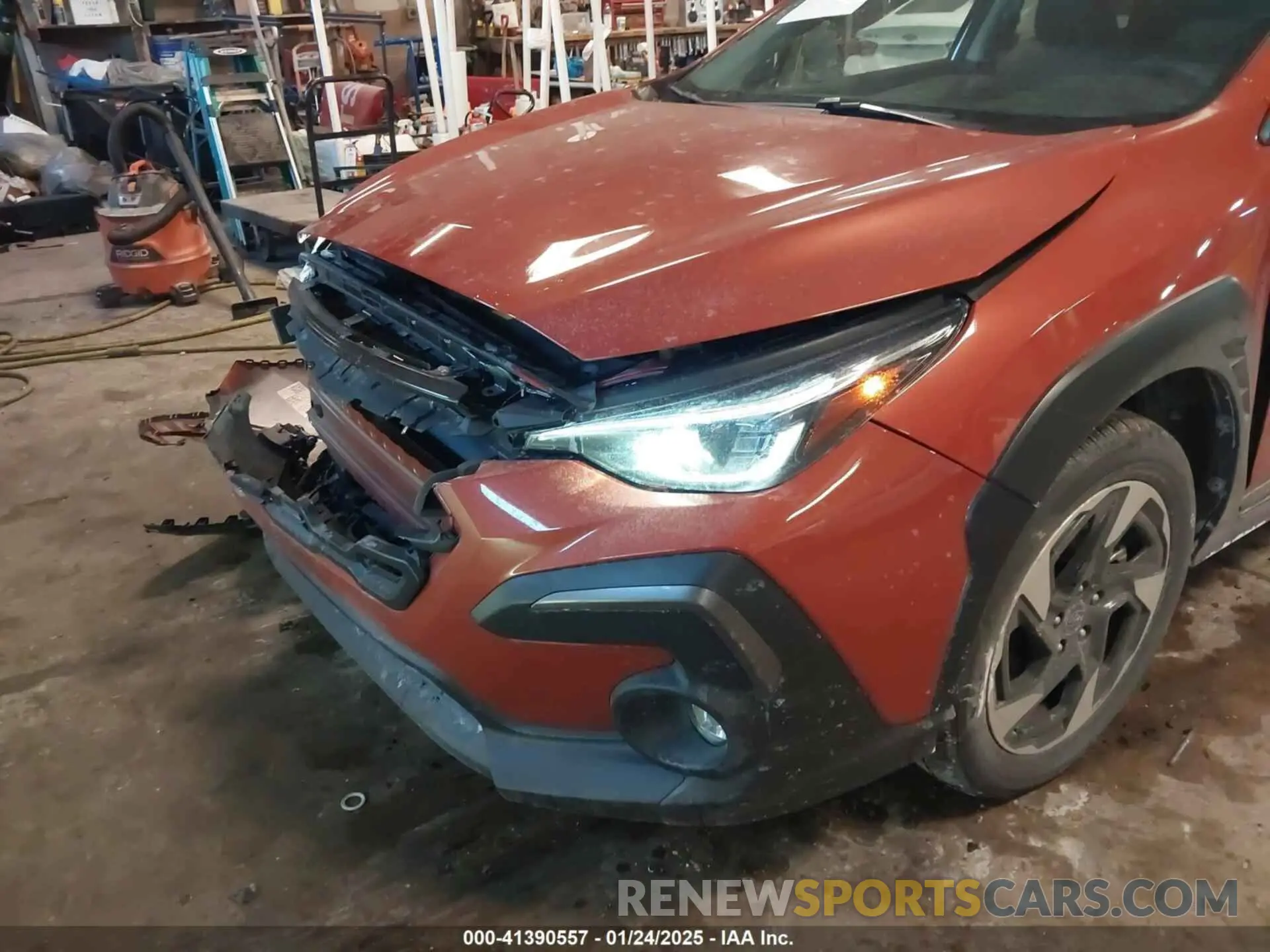 18 Photograph of a damaged car 4S4GUHL69R3722785 SUBARU CROSSTREK 2024