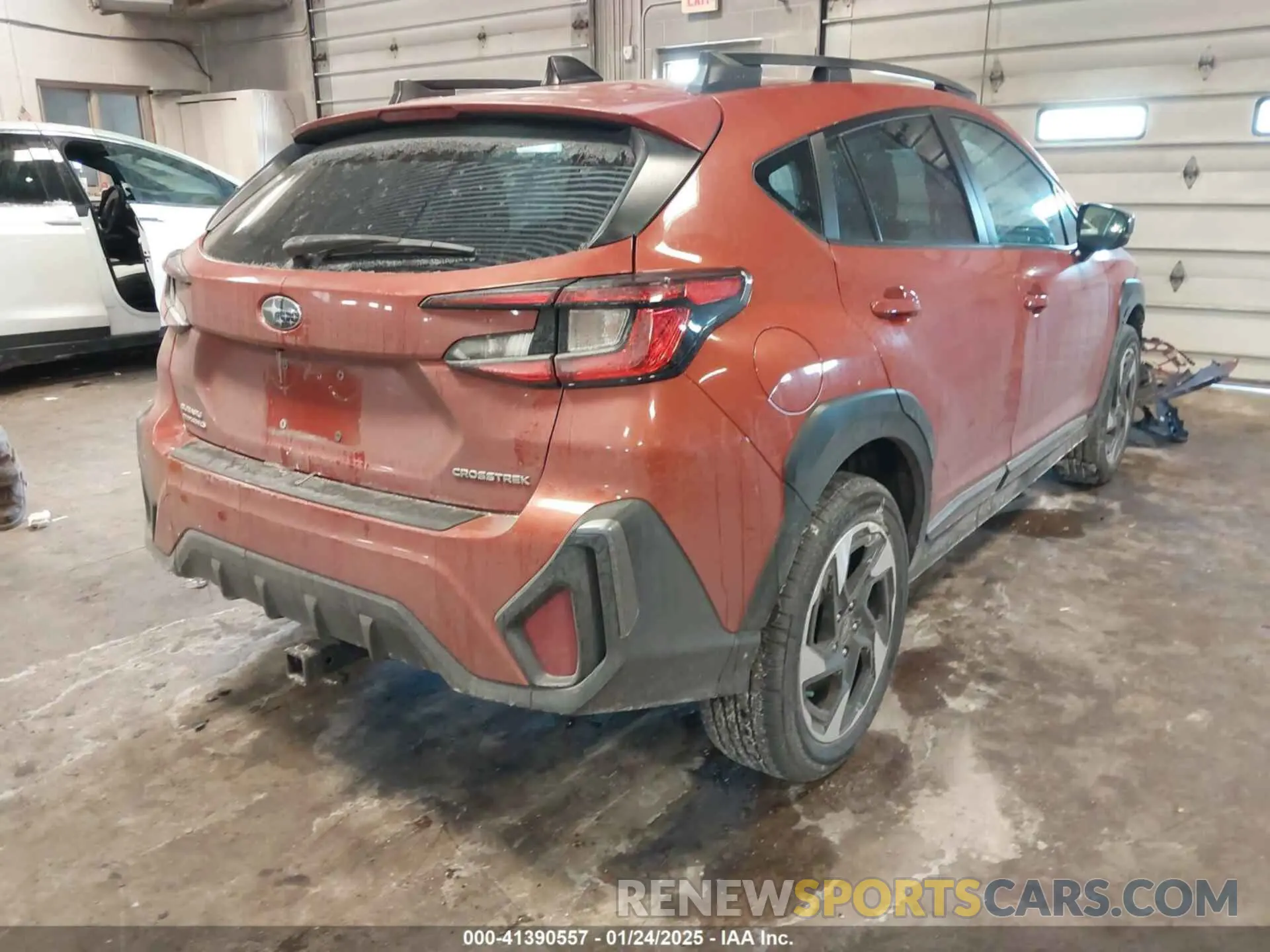 4 Photograph of a damaged car 4S4GUHL69R3722785 SUBARU CROSSTREK 2024