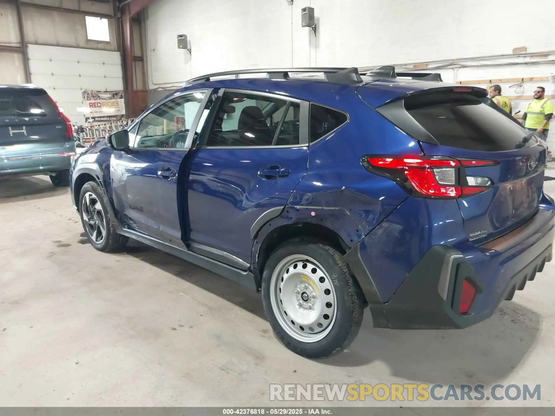18 Photograph of a damaged car 4S4GUHL69R3741353 SUBARU CROSSTREK 2024