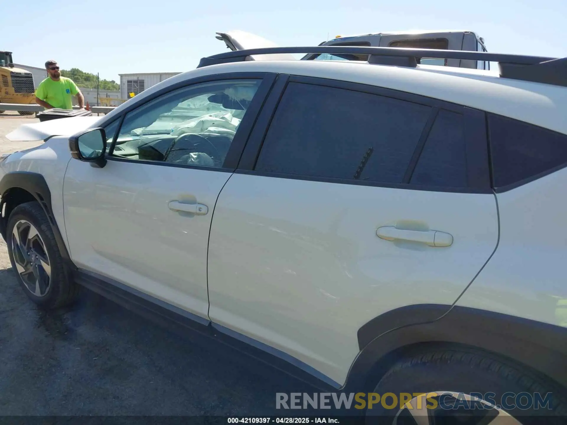 14 Photograph of a damaged car 4S4GUHL6XR3774555 SUBARU CROSSTREK 2024