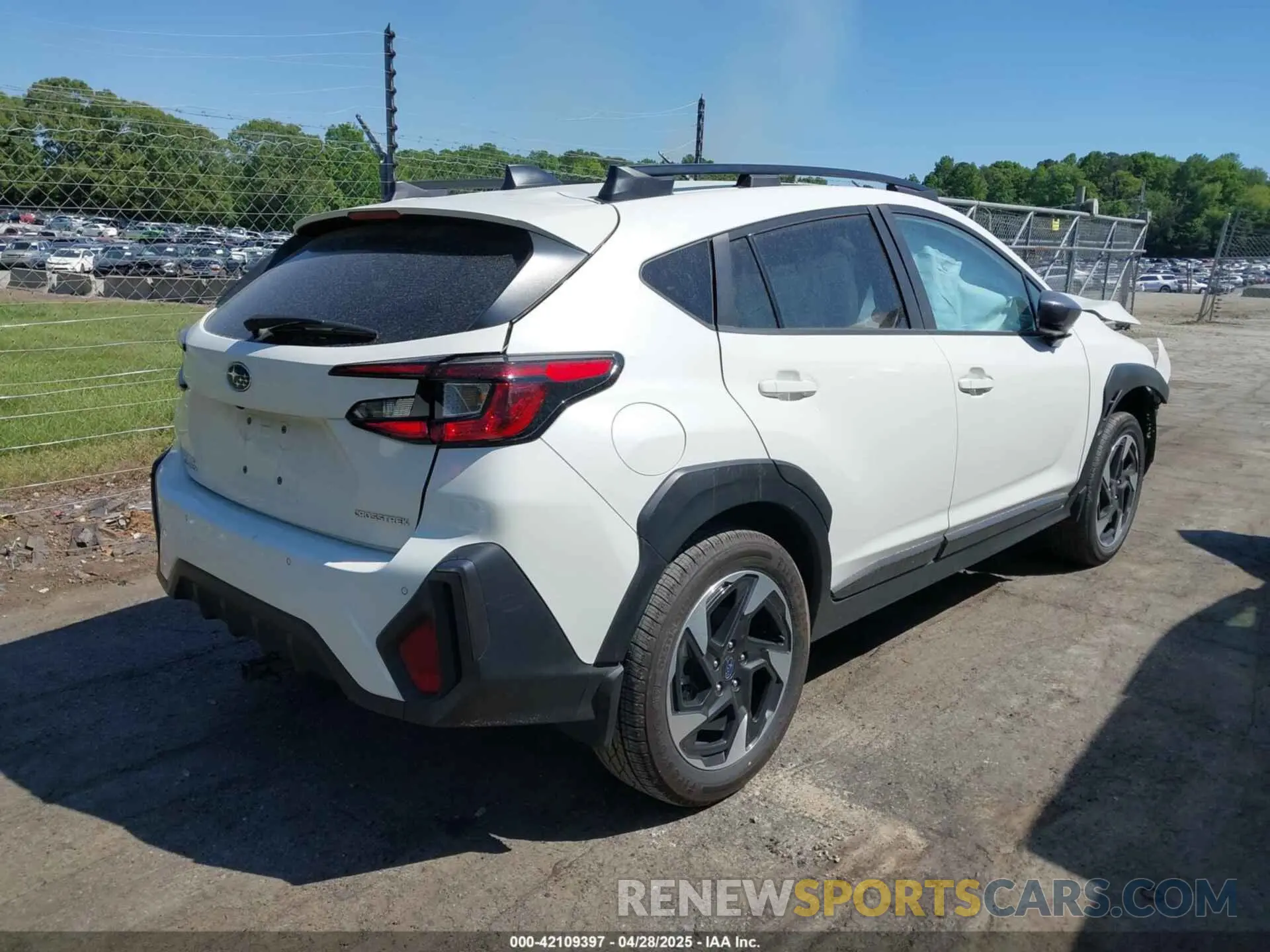 4 Photograph of a damaged car 4S4GUHL6XR3774555 SUBARU CROSSTREK 2024