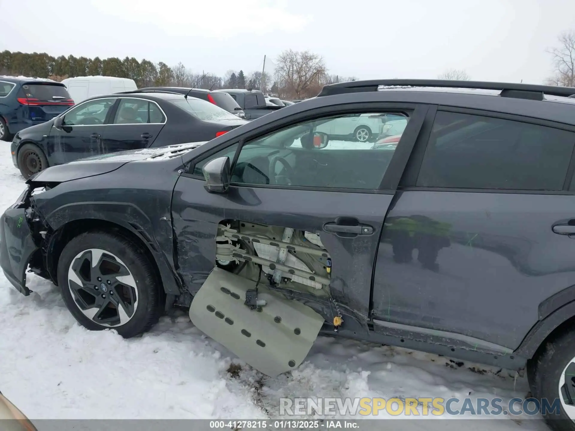 18 Photograph of a damaged car 4S4GUHM61R3708832 SUBARU CROSSTREK 2024