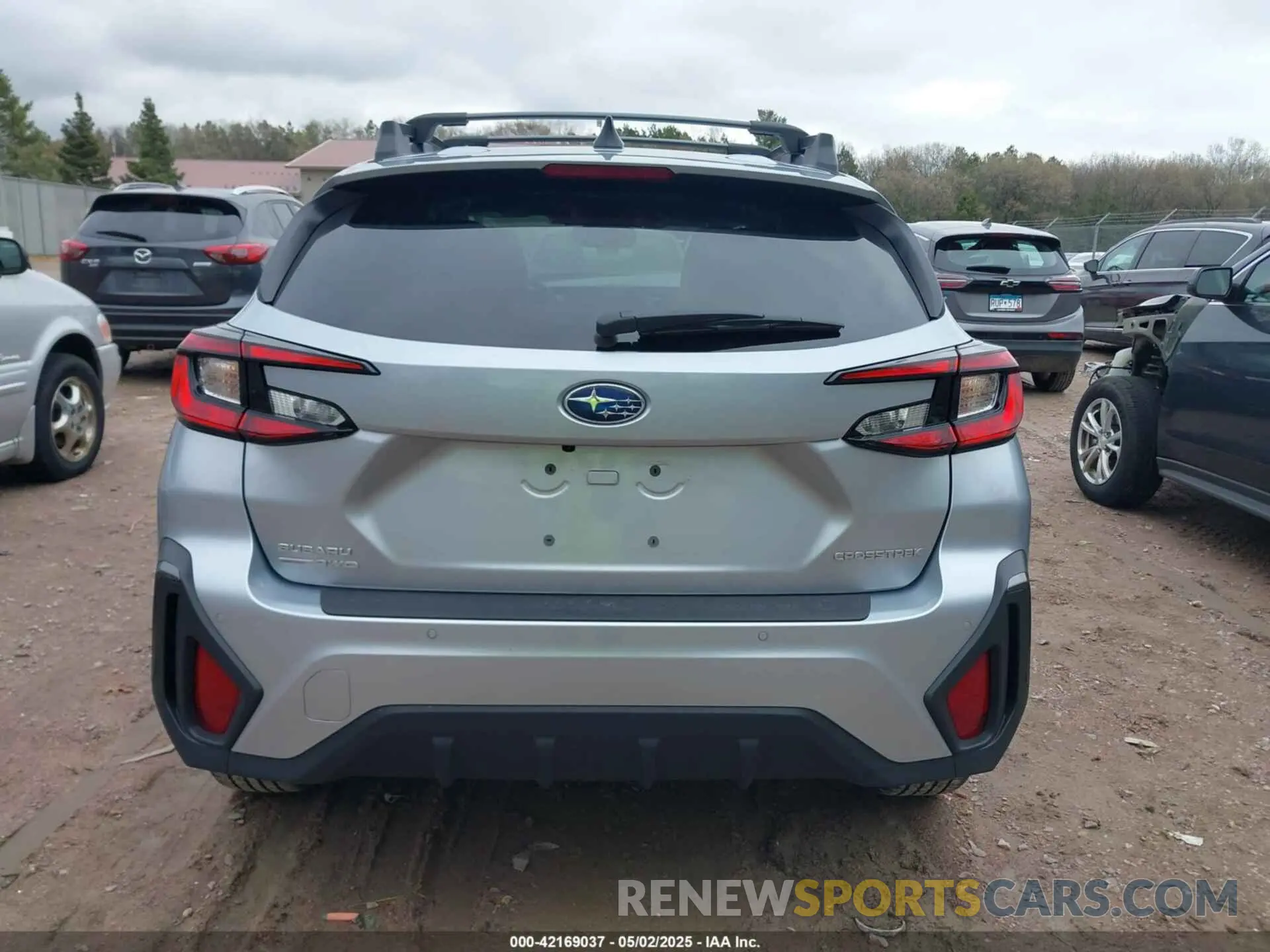 16 Photograph of a damaged car 4S4GUHM6XR3828421 SUBARU CROSSTREK 2024