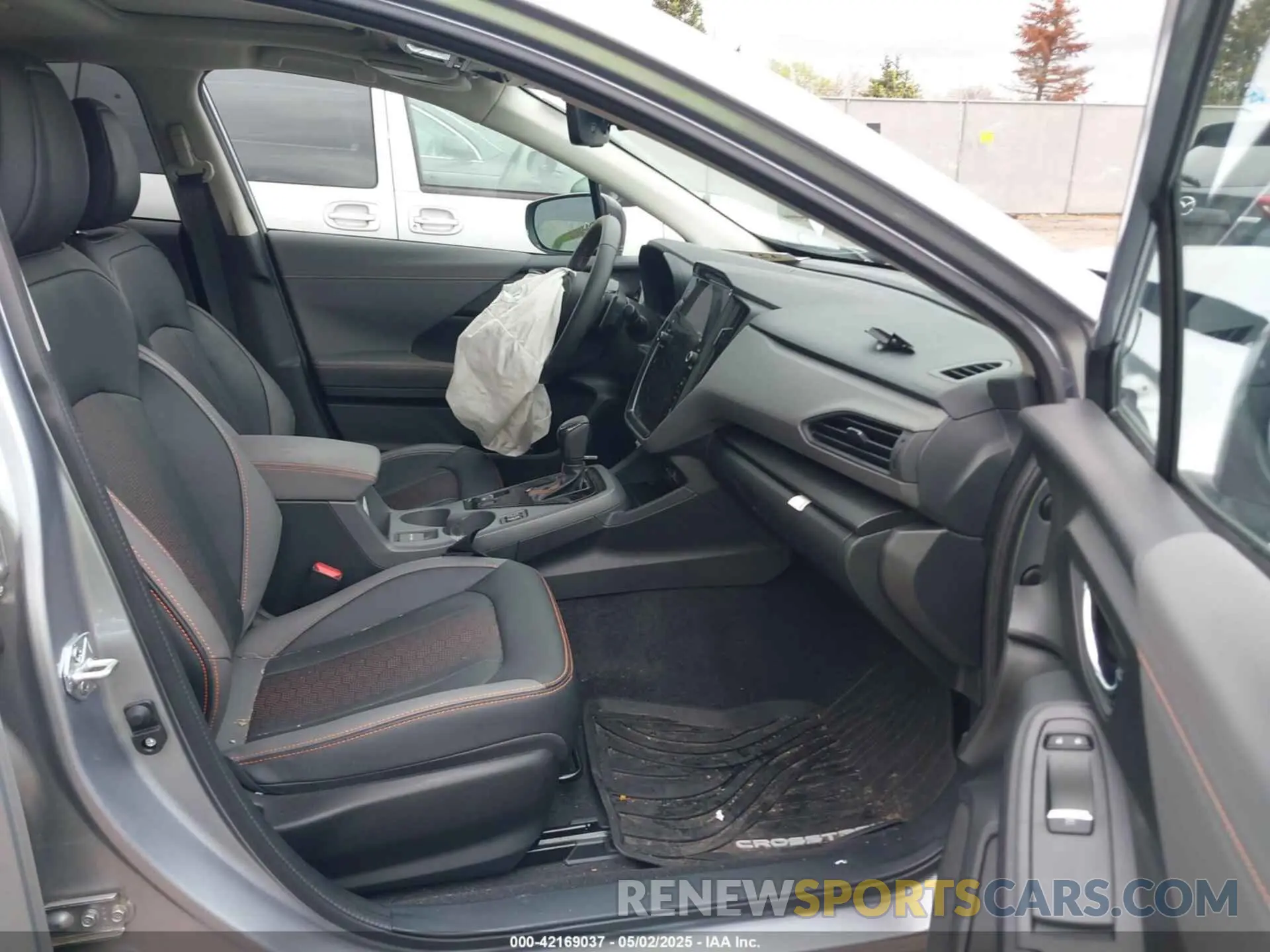 5 Photograph of a damaged car 4S4GUHM6XR3828421 SUBARU CROSSTREK 2024
