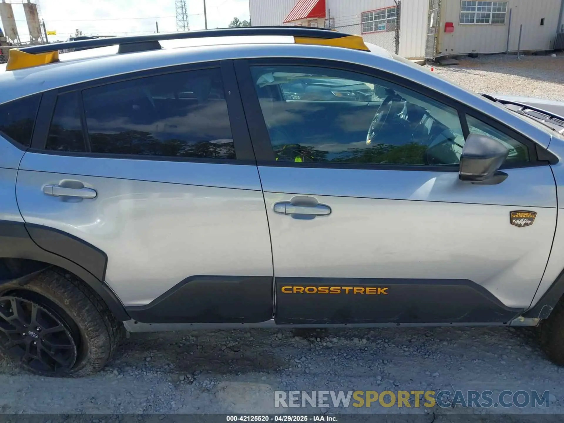 12 Photograph of a damaged car 4S4GUHT62R3743445 SUBARU CROSSTREK 2024