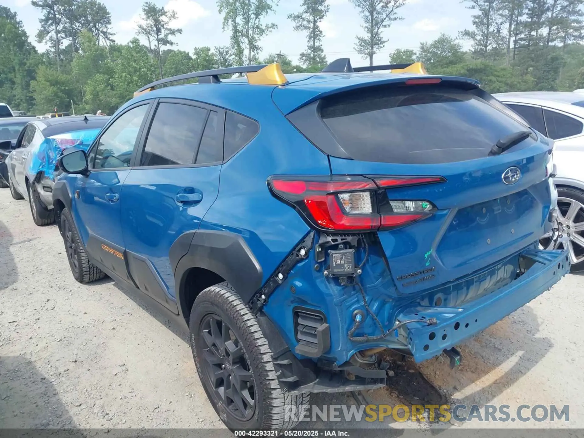 14 Photograph of a damaged car 4S4GUHT62R3753800 SUBARU CROSSTREK 2024