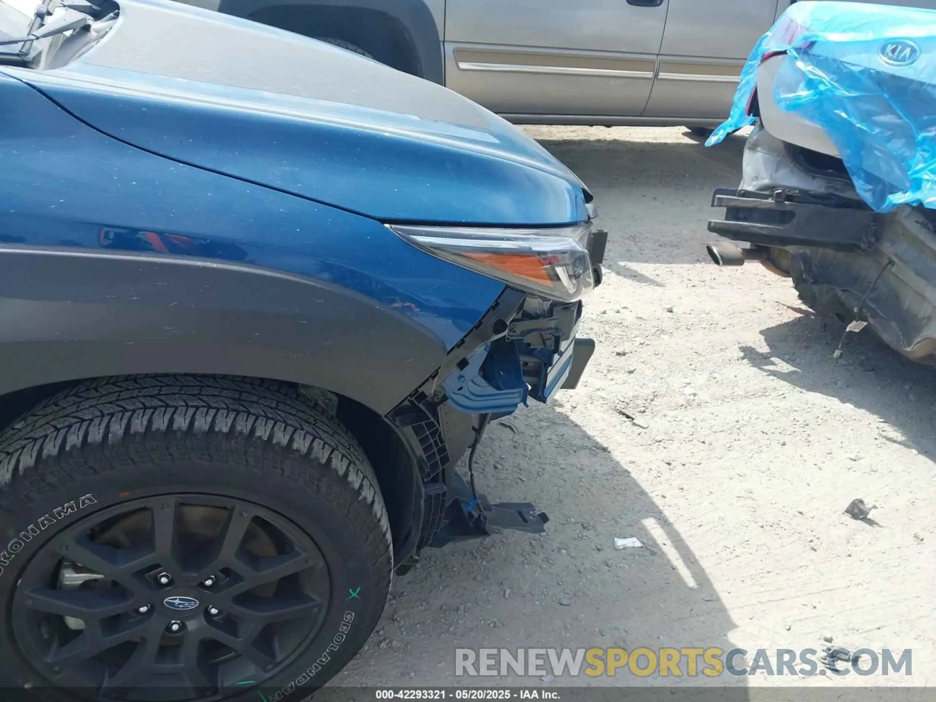 17 Photograph of a damaged car 4S4GUHT62R3753800 SUBARU CROSSTREK 2024
