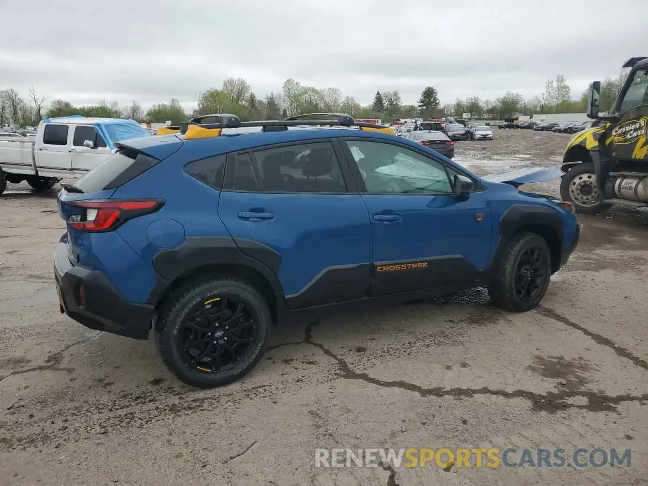 3 Photograph of a damaged car 4S4GUHT67R3735499 SUBARU CROSSTREK 2024