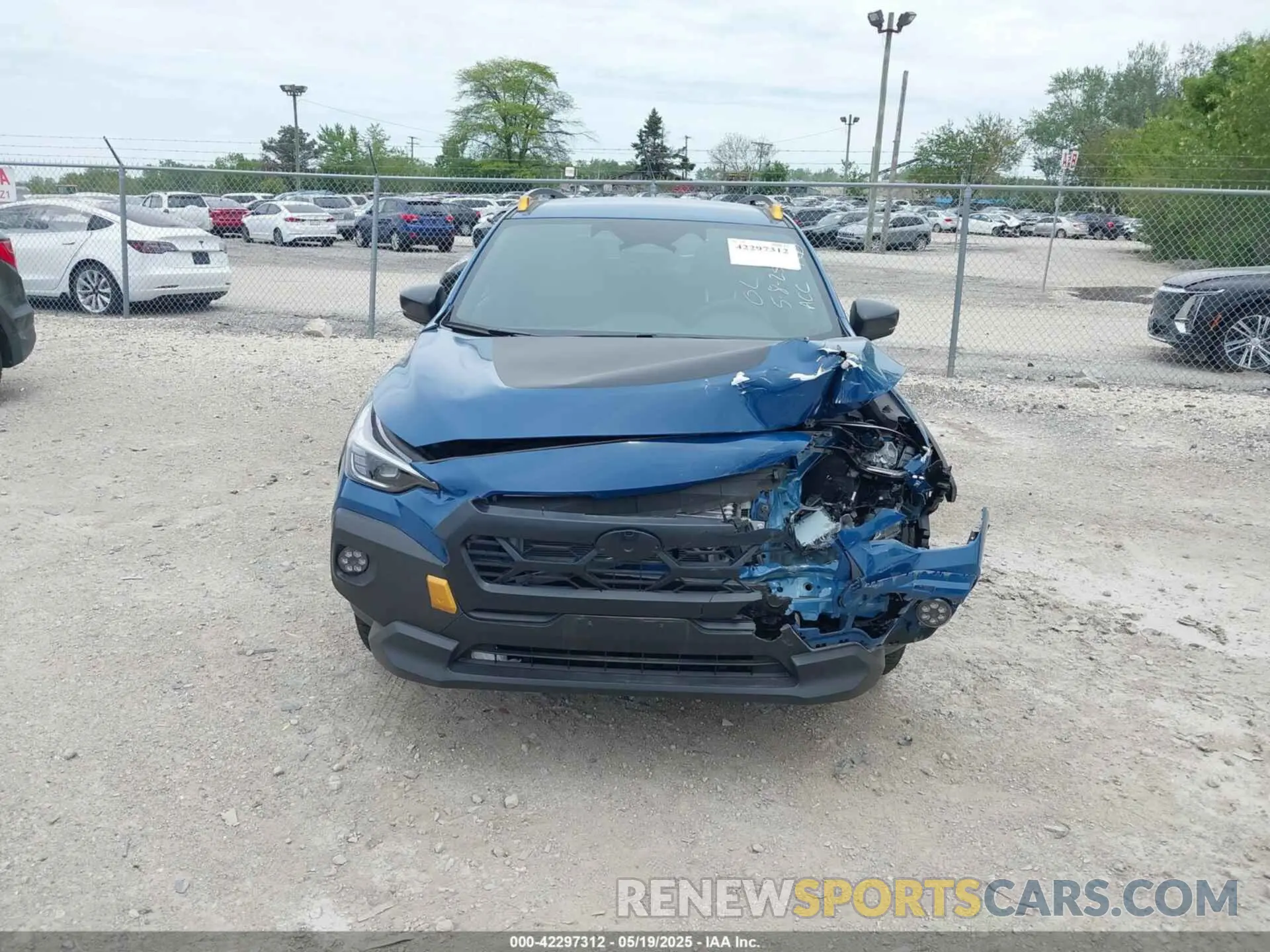 12 Photograph of a damaged car 4S4GUHT67R3755977 SUBARU CROSSTREK 2024