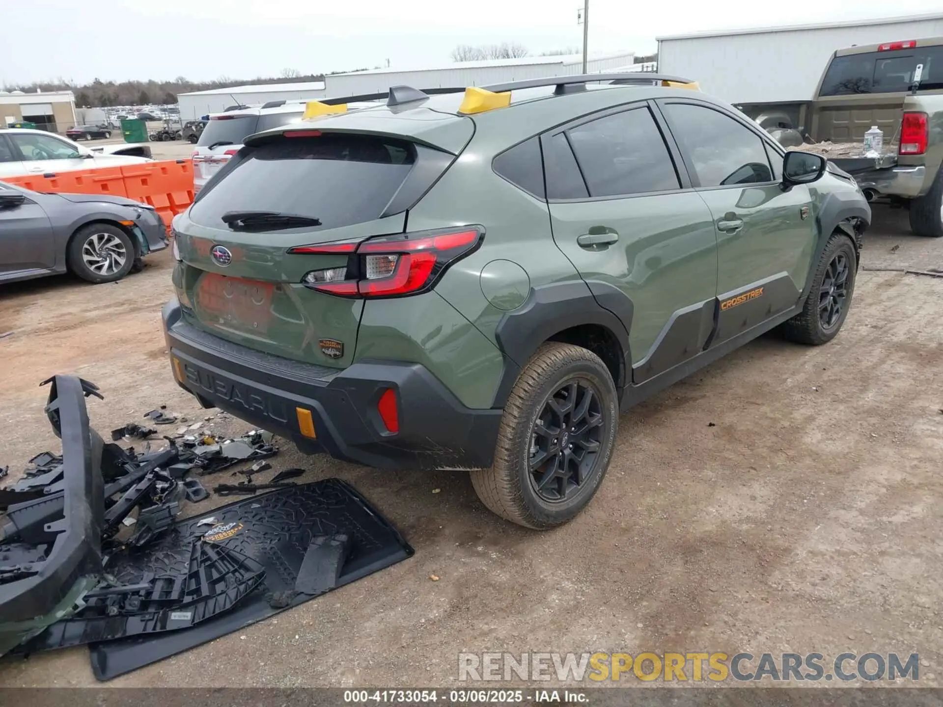 4 Photograph of a damaged car 4S4GUHU66R3799774 SUBARU CROSSTREK 2024