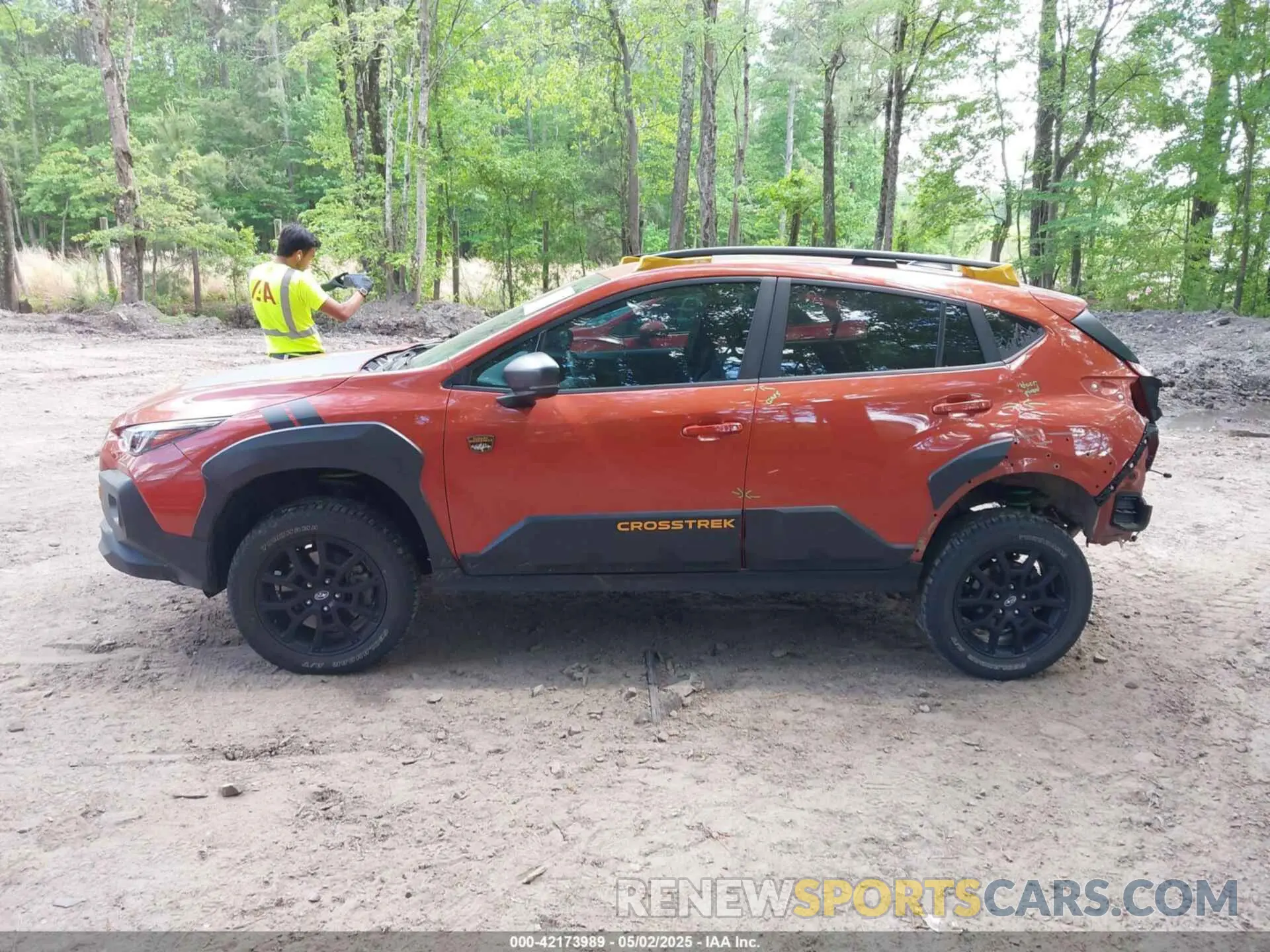 14 Photograph of a damaged car 4S4GUHU69R3724874 SUBARU CROSSTREK 2024