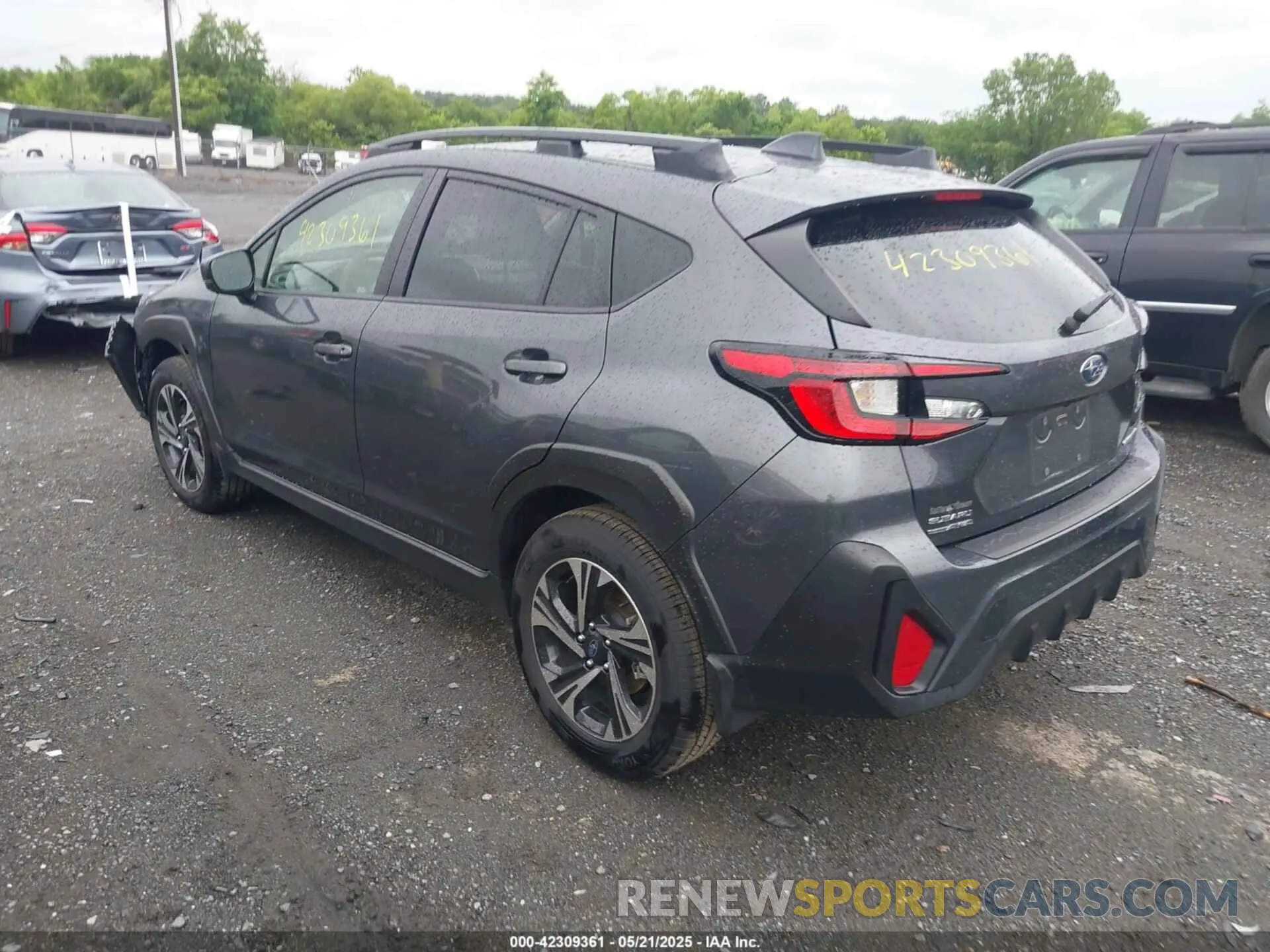 3 Photograph of a damaged car JF2GUADC0R8326099 SUBARU CROSSTREK 2024