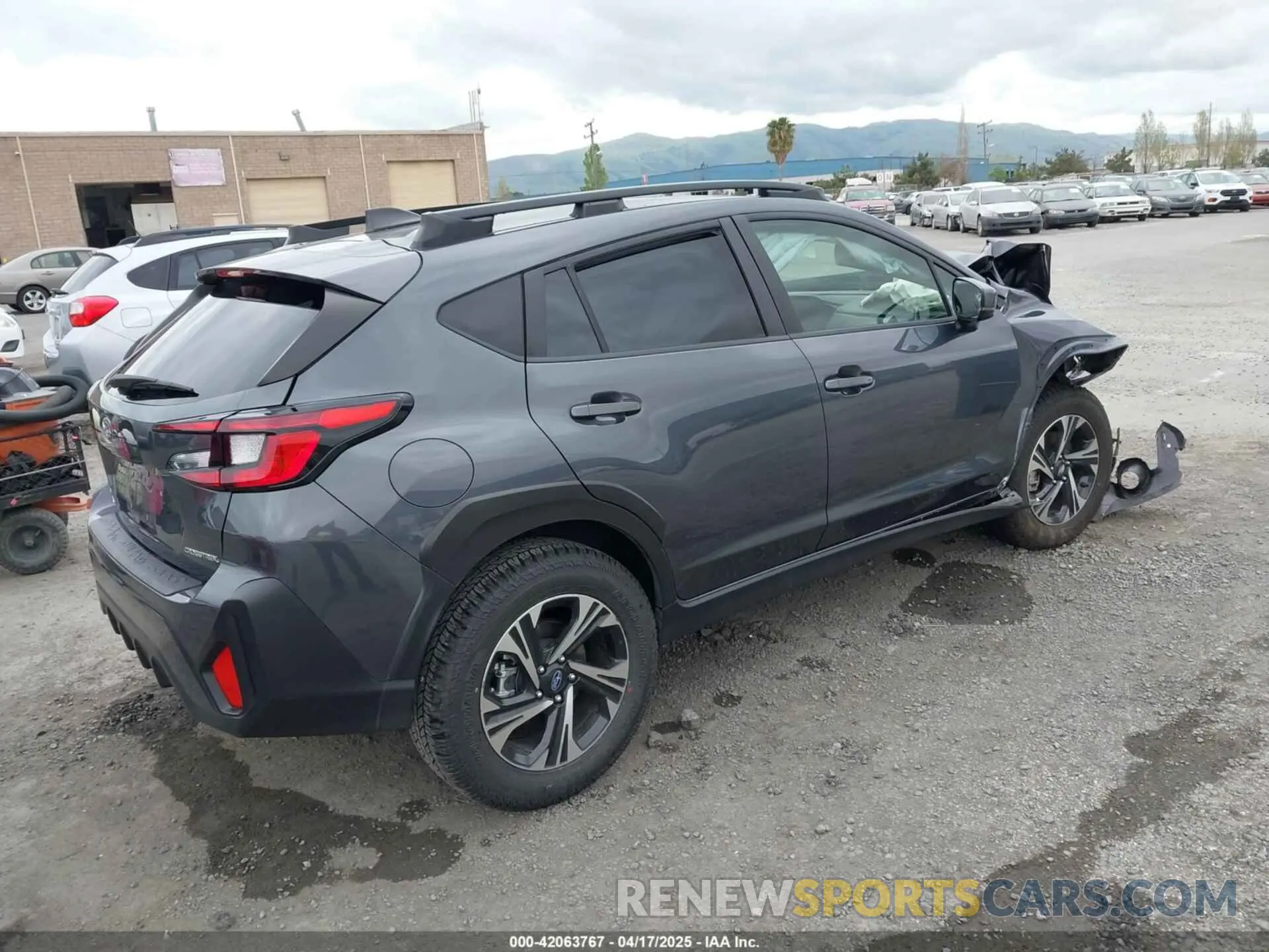 4 Photograph of a damaged car JF2GUADC1RH348323 SUBARU CROSSTREK 2024