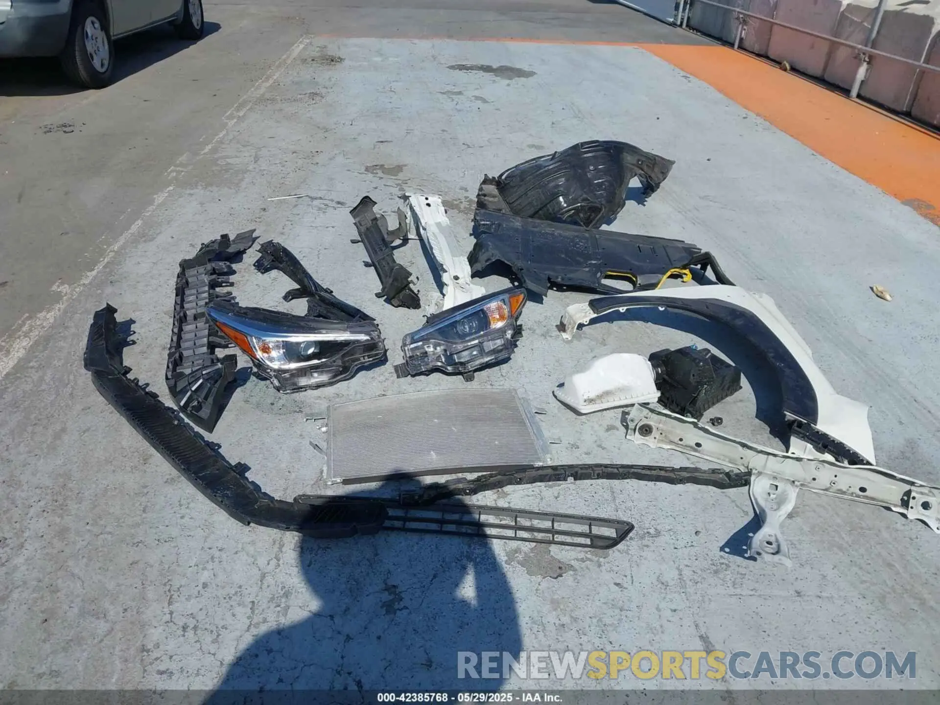 12 Photograph of a damaged car JF2GUADC2R8336410 SUBARU CROSSTREK 2024
