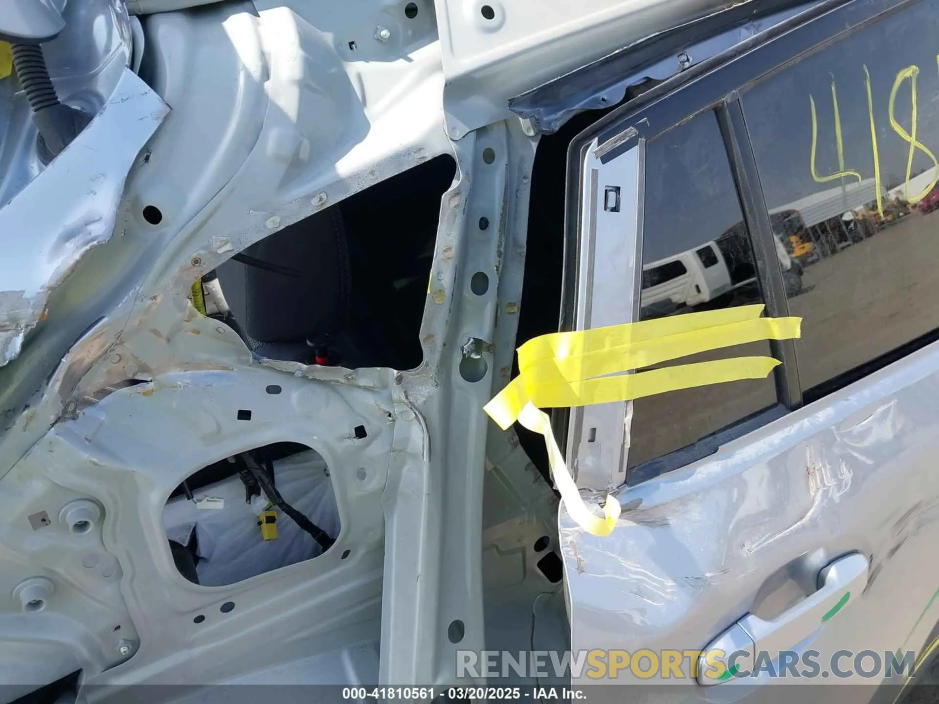 6 Photograph of a damaged car JF2GUADC2R8882446 SUBARU CROSSTREK 2024