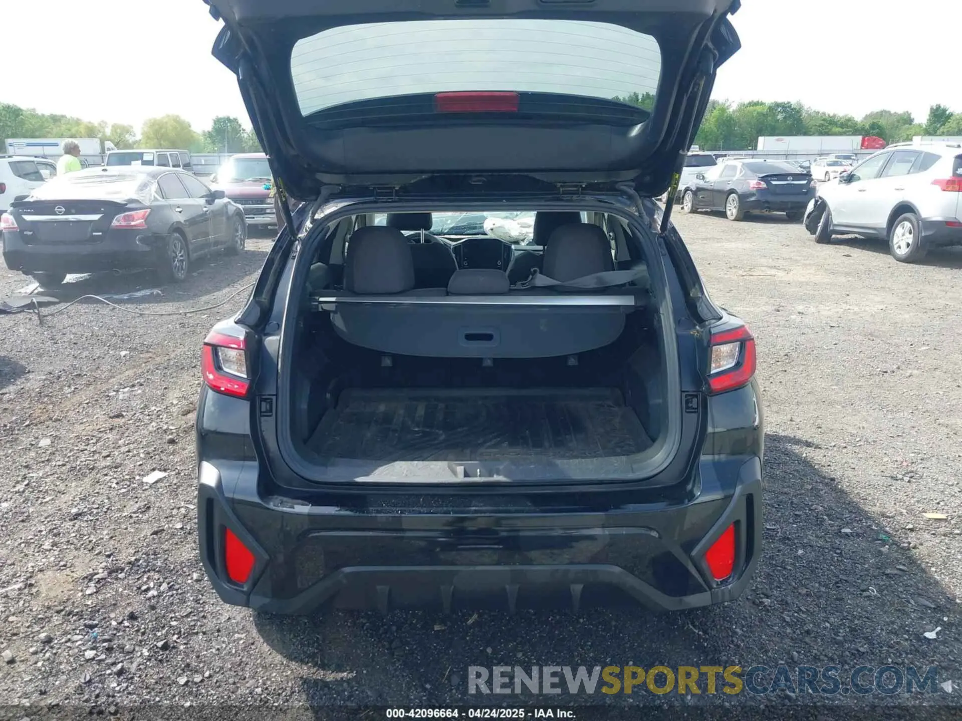 16 Photograph of a damaged car JF2GUADC2RH289525 SUBARU CROSSTREK 2024