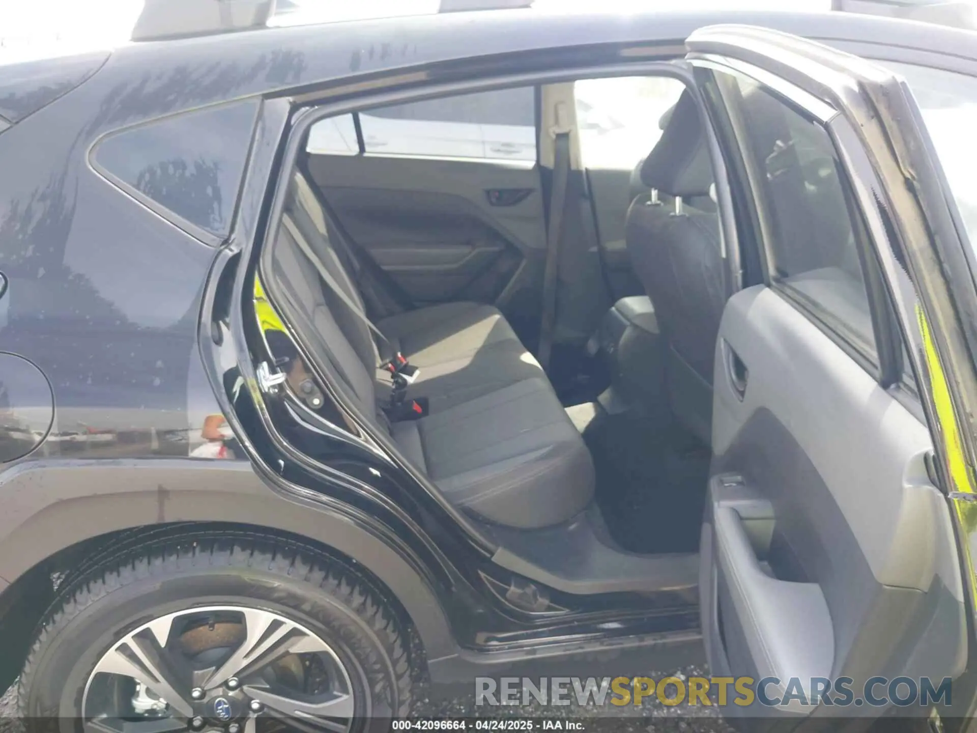 8 Photograph of a damaged car JF2GUADC2RH289525 SUBARU CROSSTREK 2024