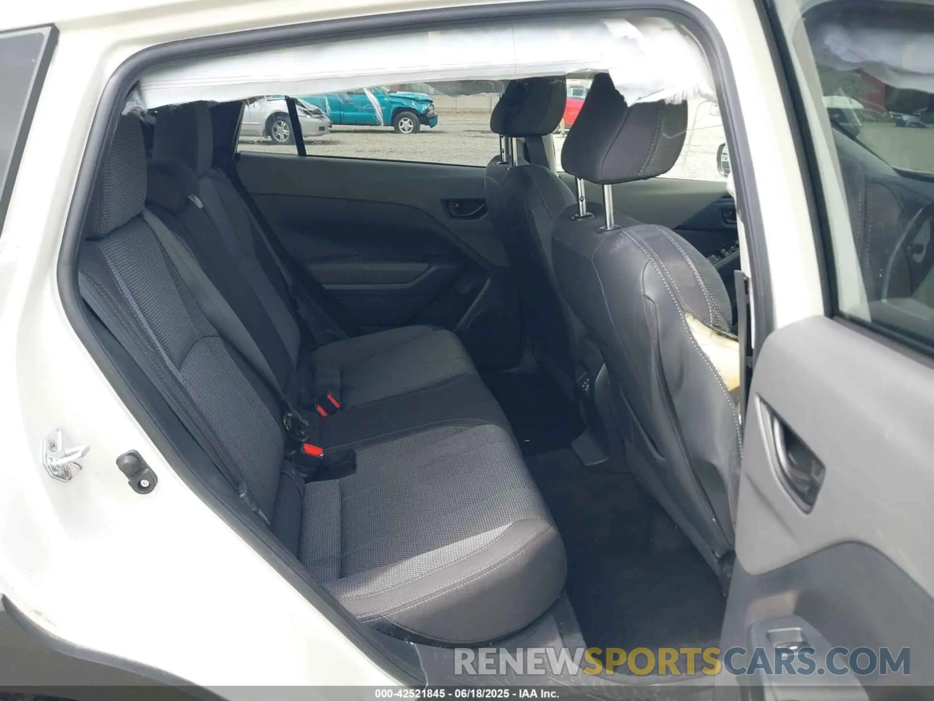 8 Photograph of a damaged car JF2GUADC4R8296847 SUBARU CROSSTREK 2024