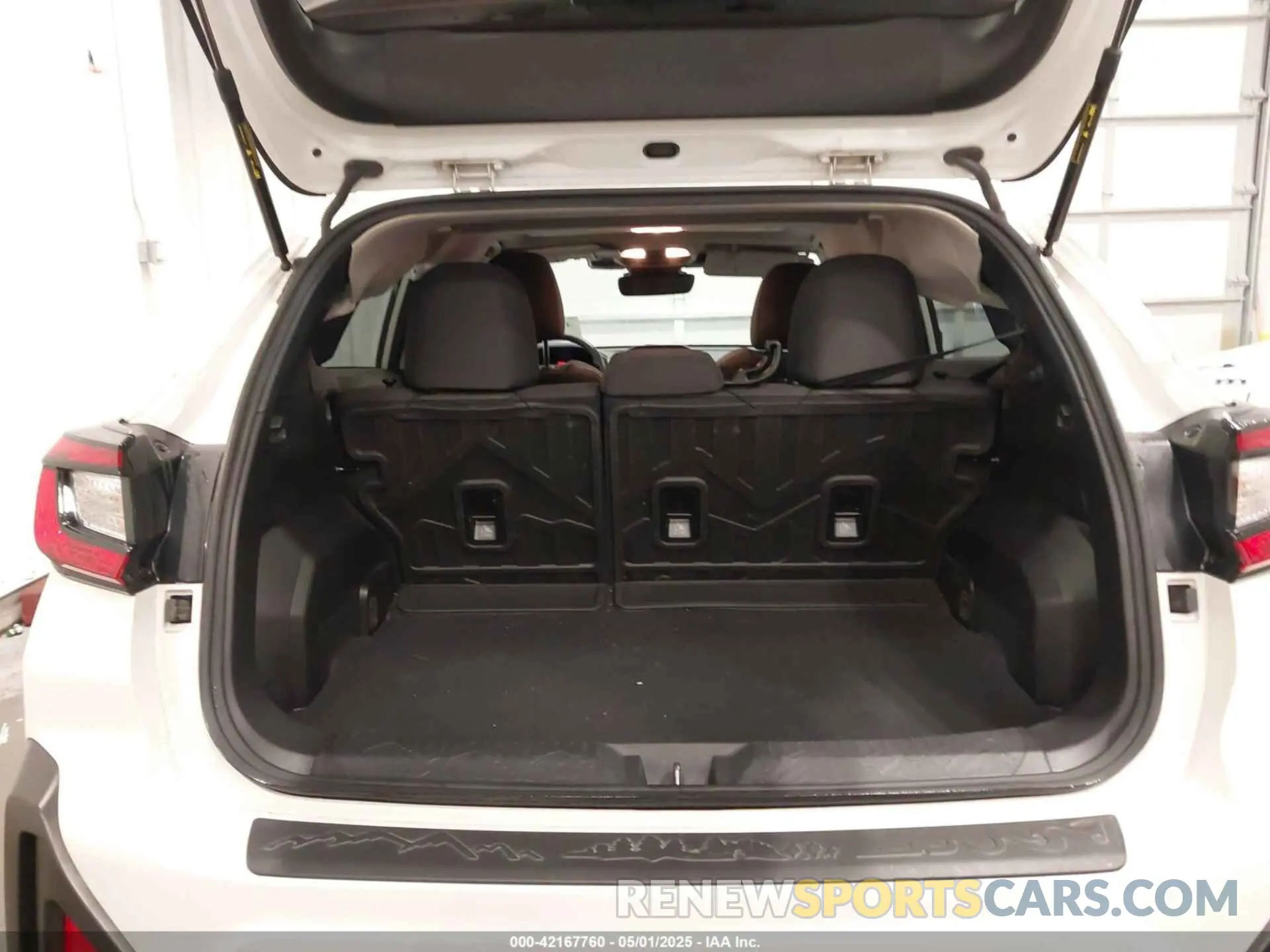 17 Photograph of a damaged car JF2GUADC4RH324050 SUBARU CROSSTREK 2024