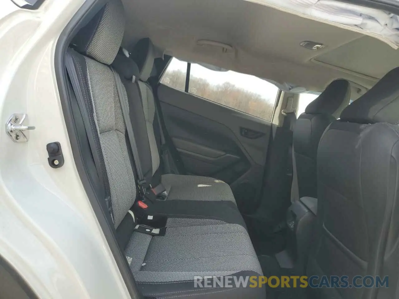 11 Photograph of a damaged car JF2GUADC5R8316524 SUBARU CROSSTREK 2024