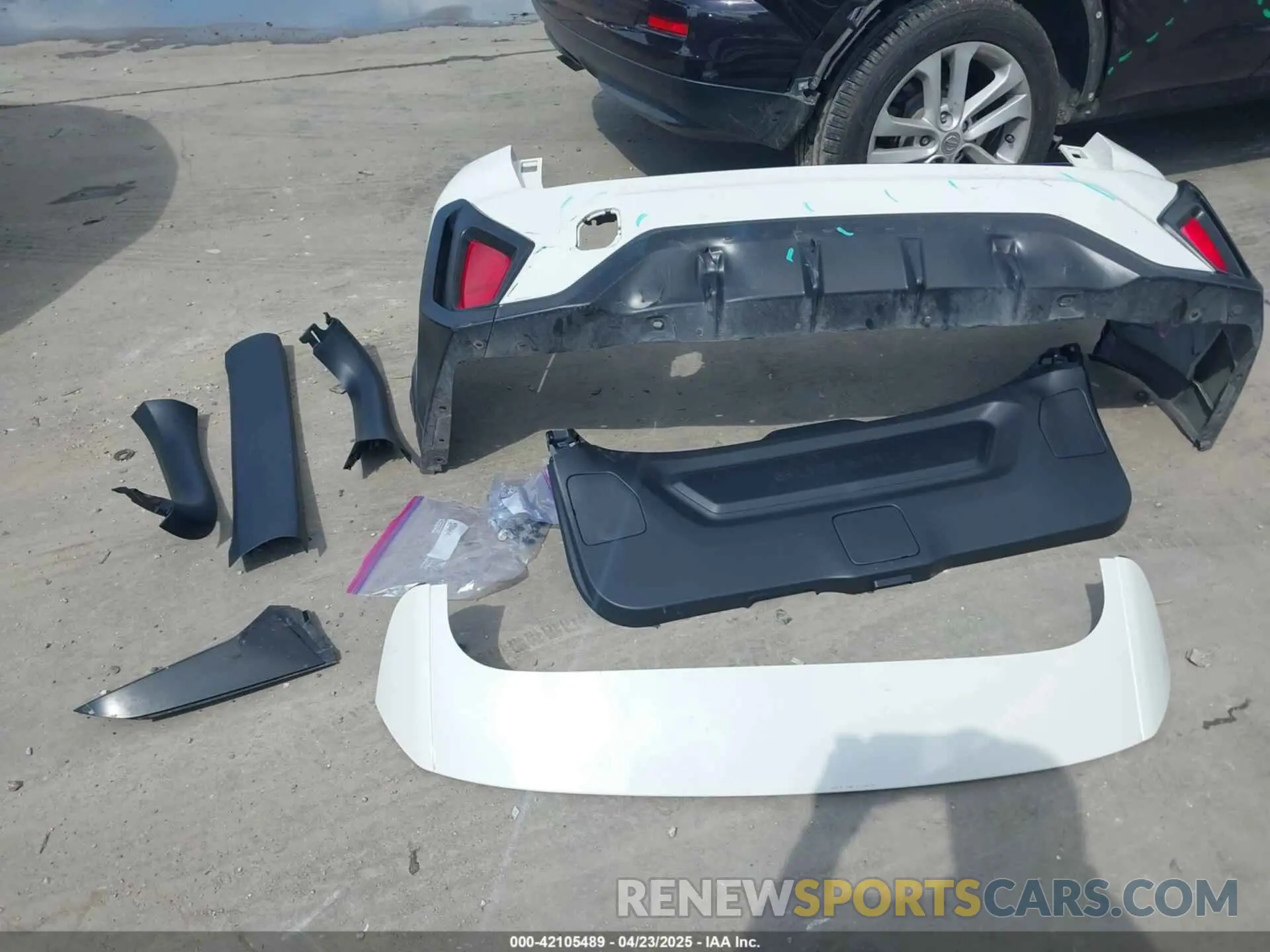 12 Photograph of a damaged car JF2GUADC5RH267602 SUBARU CROSSTREK 2024