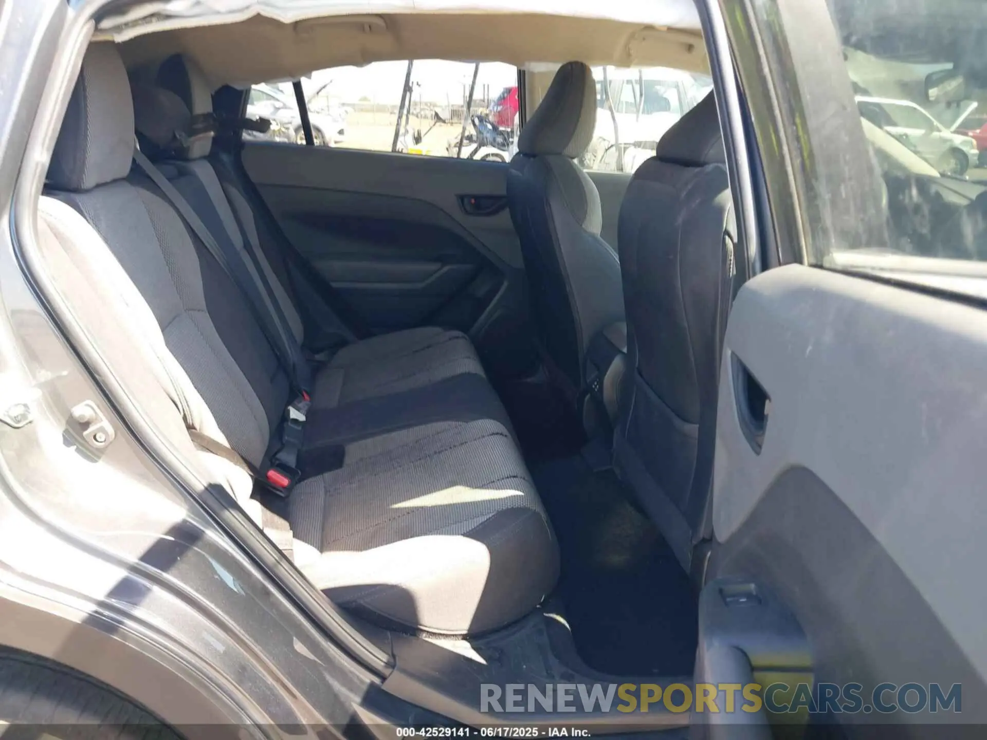 8 Photograph of a damaged car JF2GUADC5RH890329 SUBARU CROSSTREK 2024