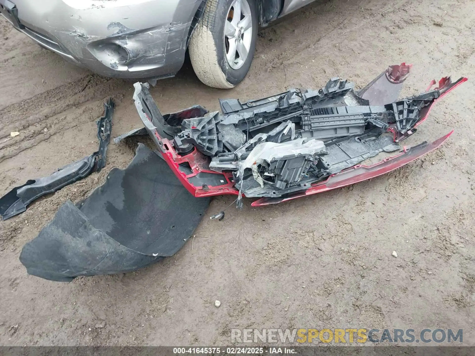 12 Photograph of a damaged car JF2GUADC6R8252056 SUBARU CROSSTREK 2024