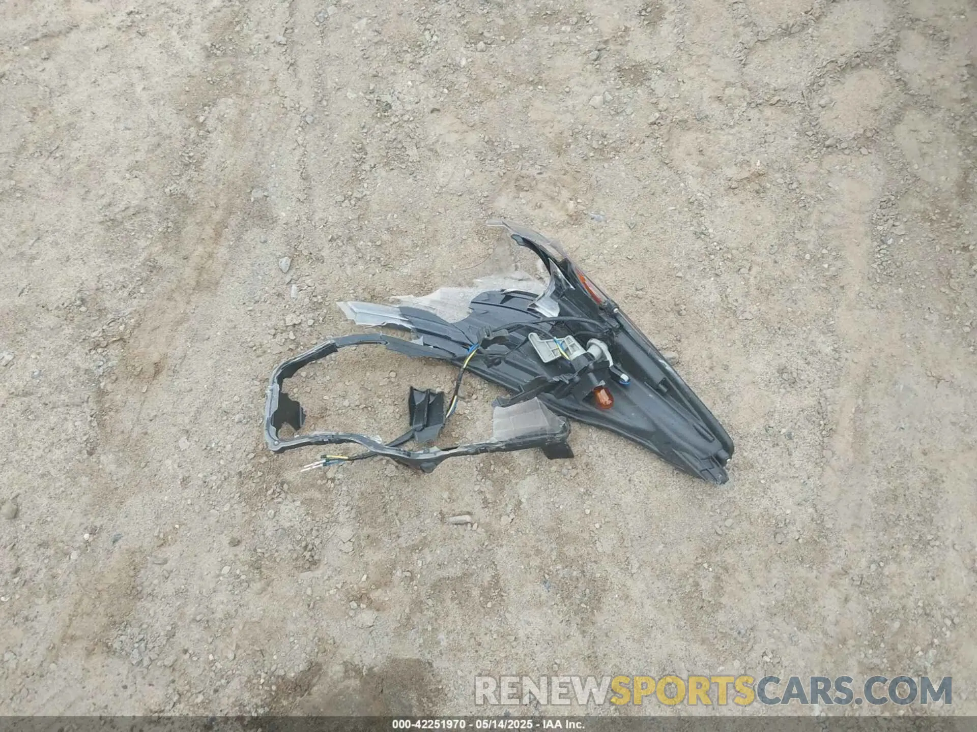 12 Photograph of a damaged car JF2GUADC6RH302552 SUBARU CROSSTREK 2024