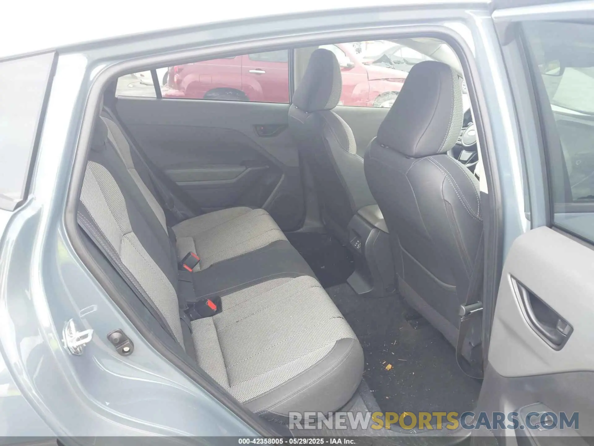 8 Photograph of a damaged car JF2GUADC7R8299418 SUBARU CROSSTREK 2024