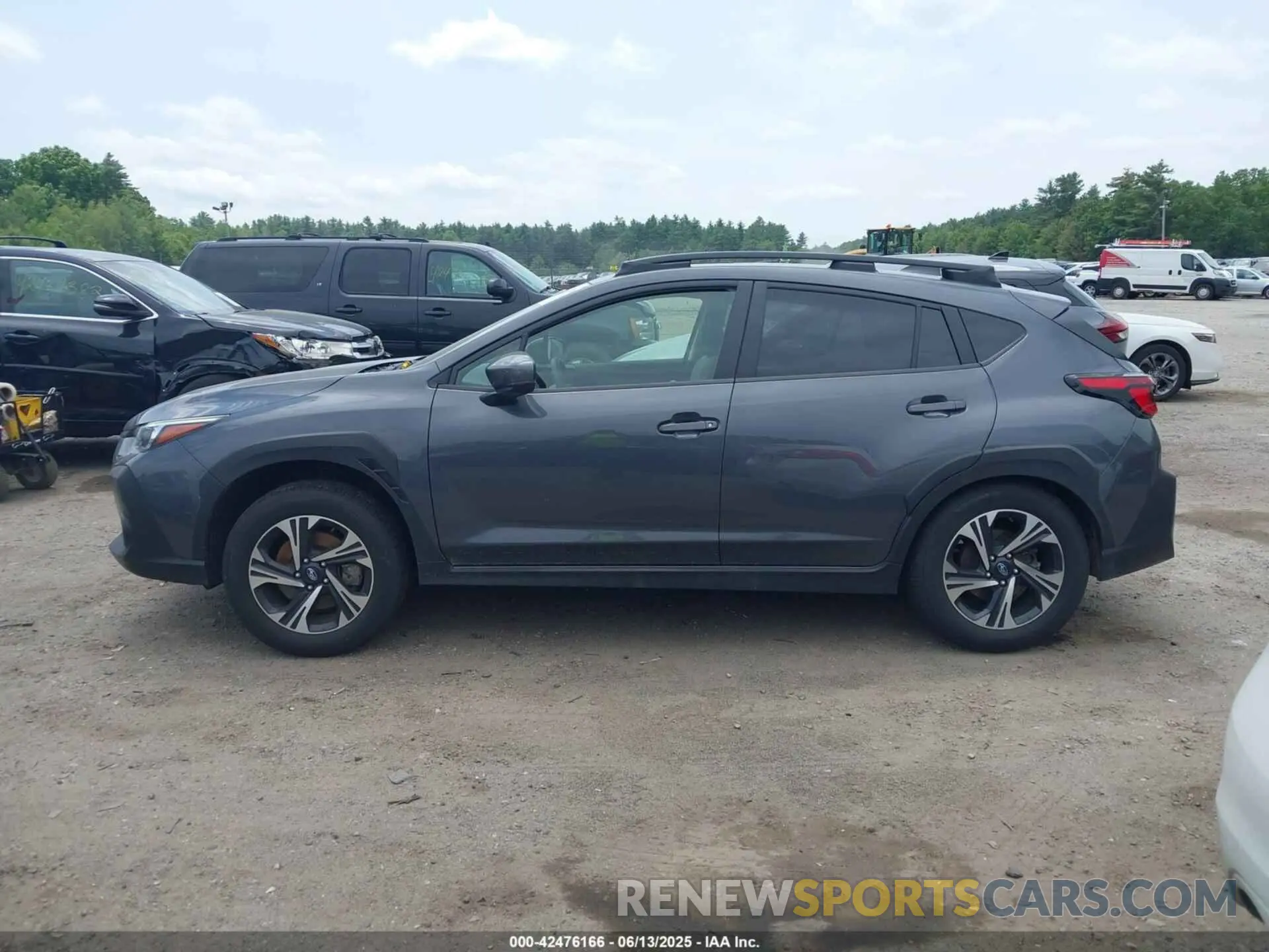 14 Photograph of a damaged car JF2GUADC9RH373938 SUBARU CROSSTREK 2024
