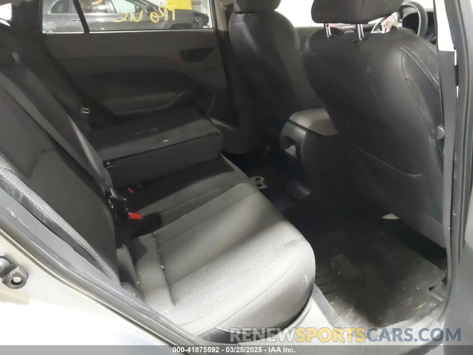 8 Photograph of a damaged car JF2GUADC9RH392103 SUBARU CROSSTREK 2024