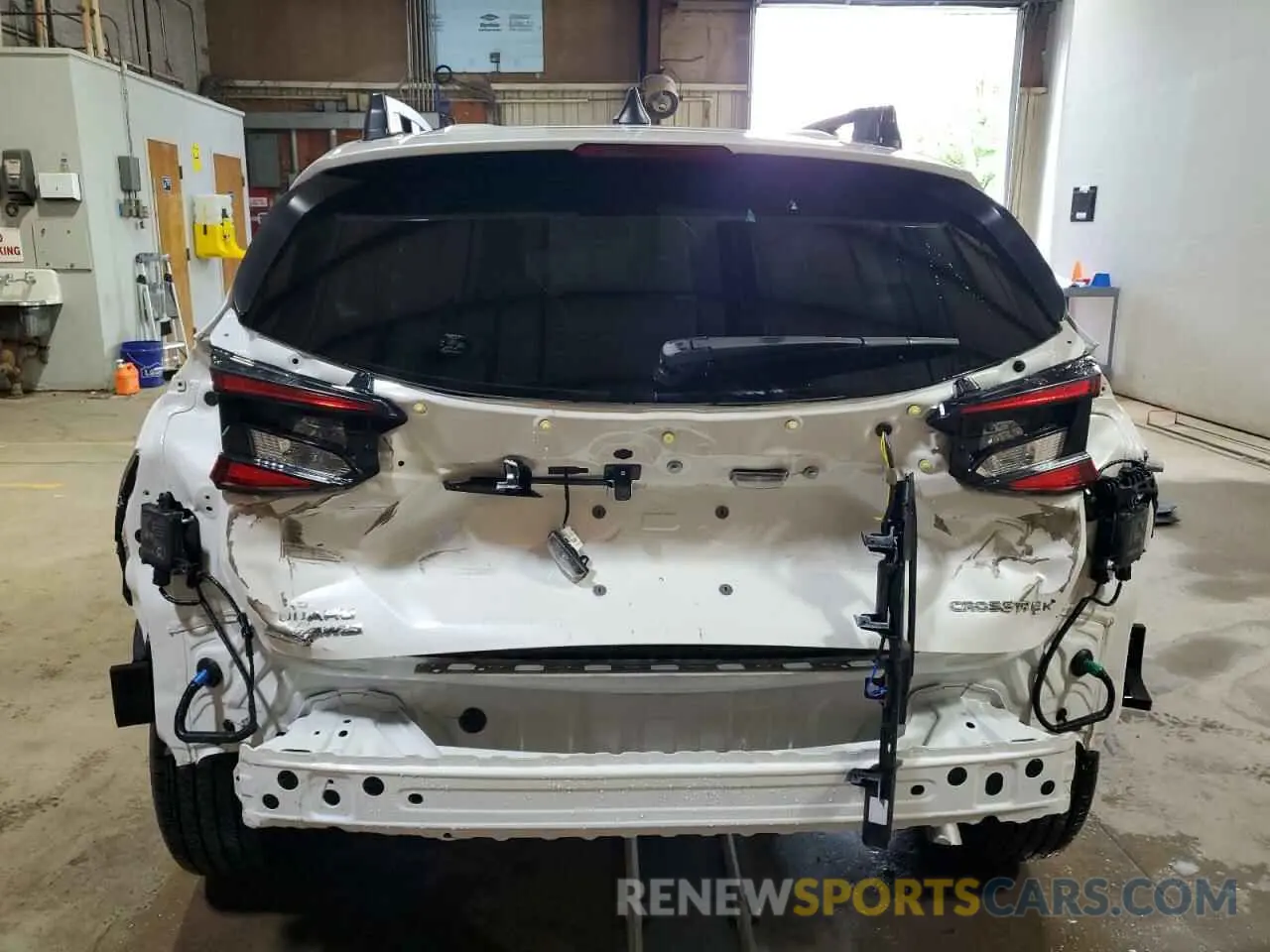 6 Photograph of a damaged car JF2GUADCXR8910025 SUBARU CROSSTREK 2024