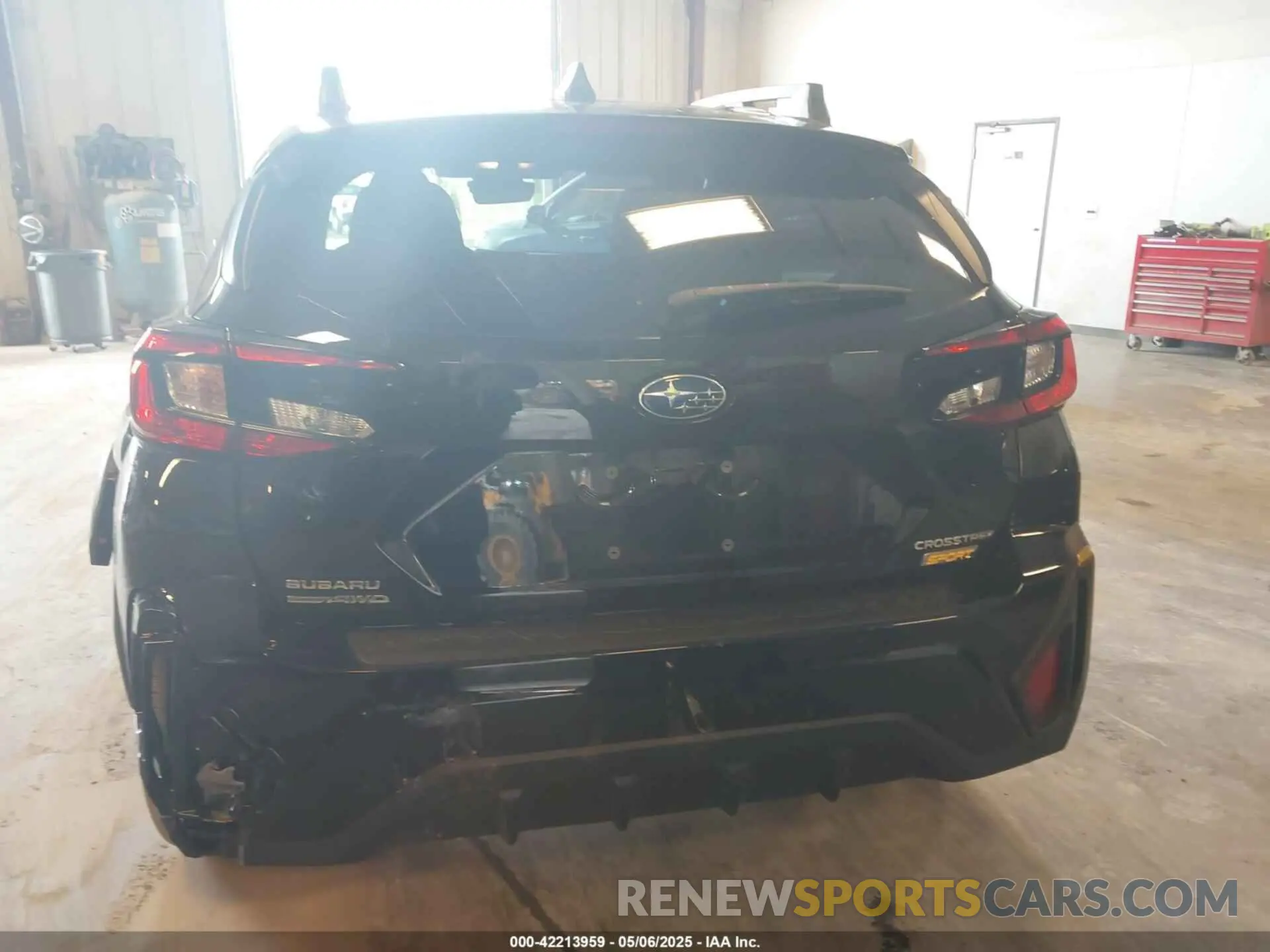 16 Photograph of a damaged car 4S4GUHF68S3718678 SUBARU CROSSTREK 2025