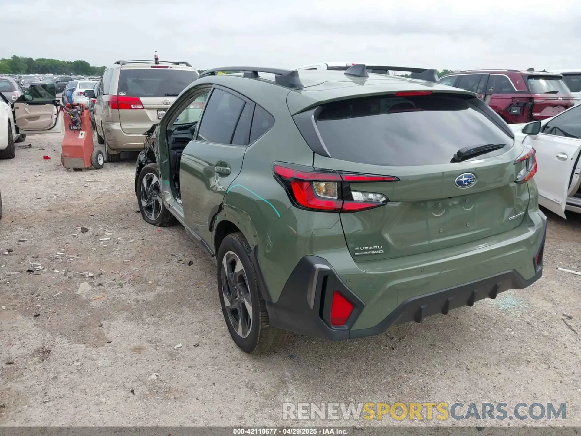3 Photograph of a damaged car 4S4GUHL61S3702682 SUBARU CROSSTREK 2025
