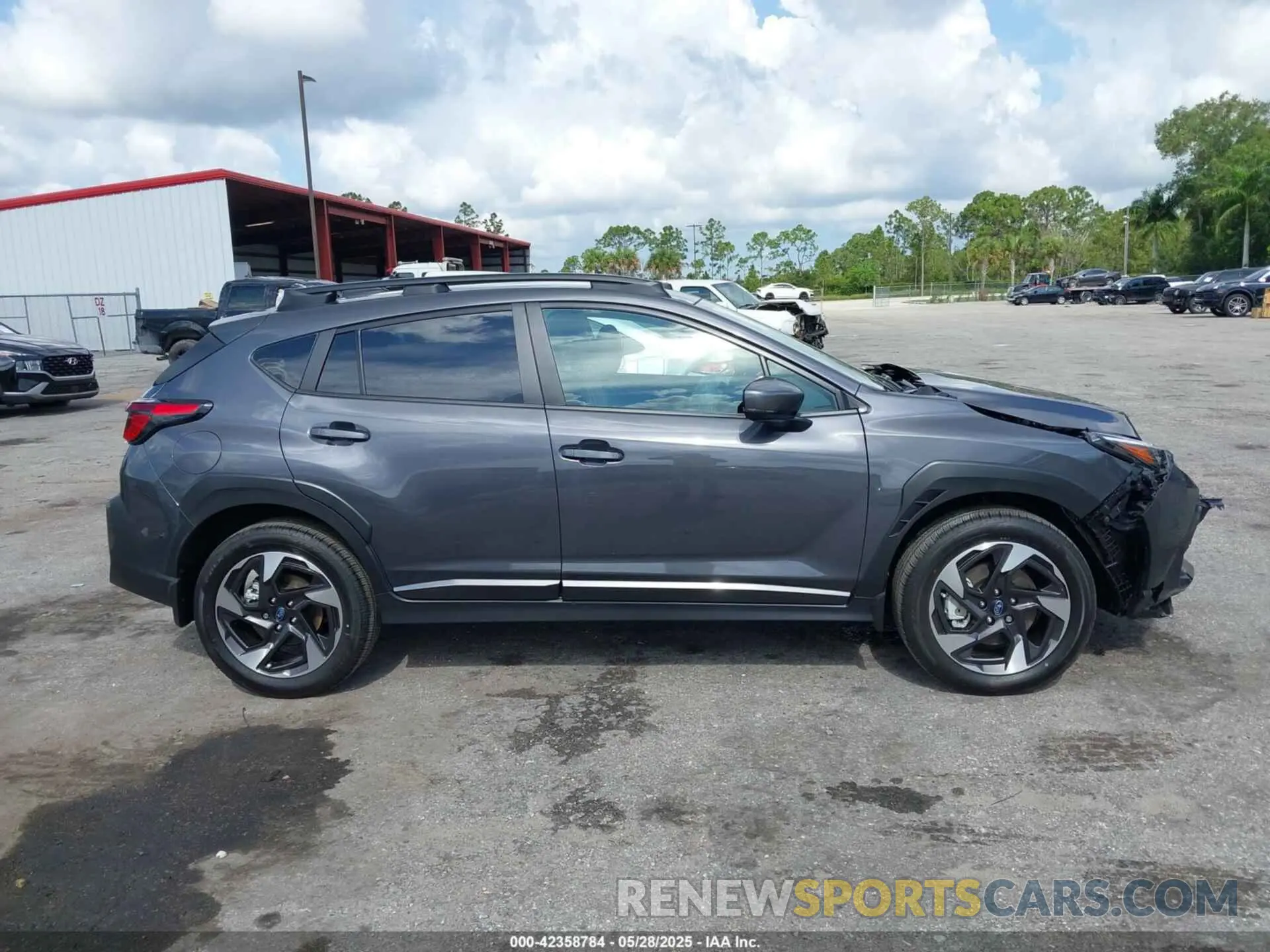 13 Photograph of a damaged car 4S4GUHL67S3733533 SUBARU CROSSTREK 2025