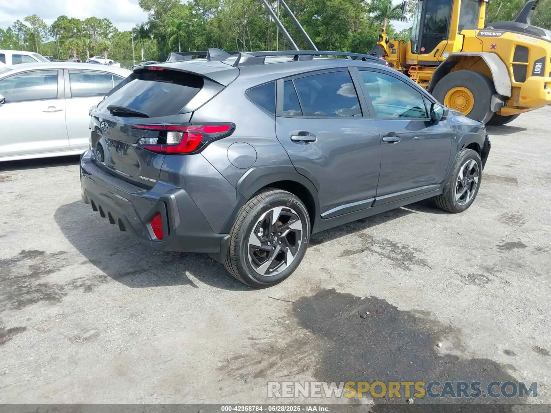 4 Photograph of a damaged car 4S4GUHL67S3733533 SUBARU CROSSTREK 2025