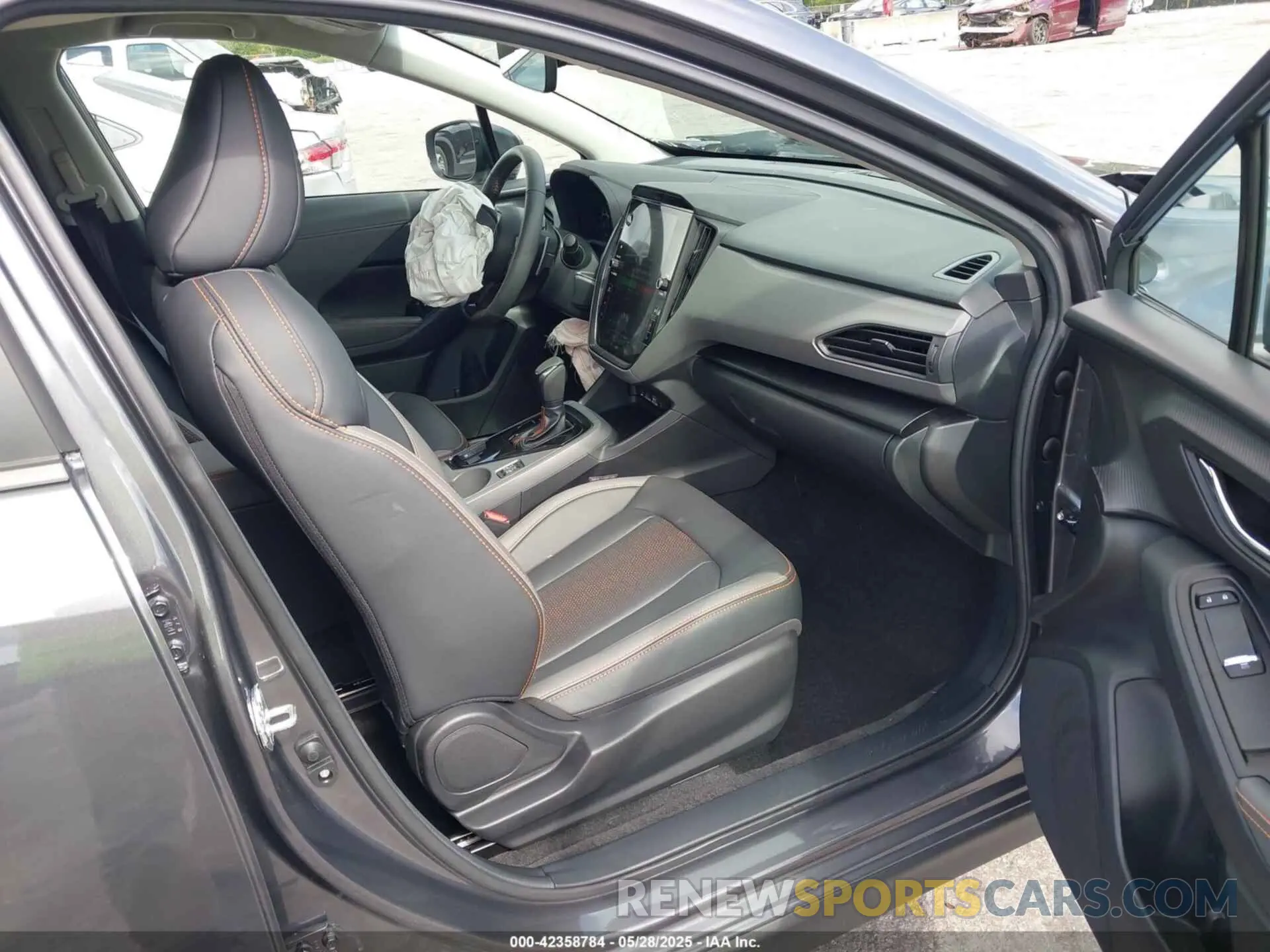 5 Photograph of a damaged car 4S4GUHL67S3733533 SUBARU CROSSTREK 2025
