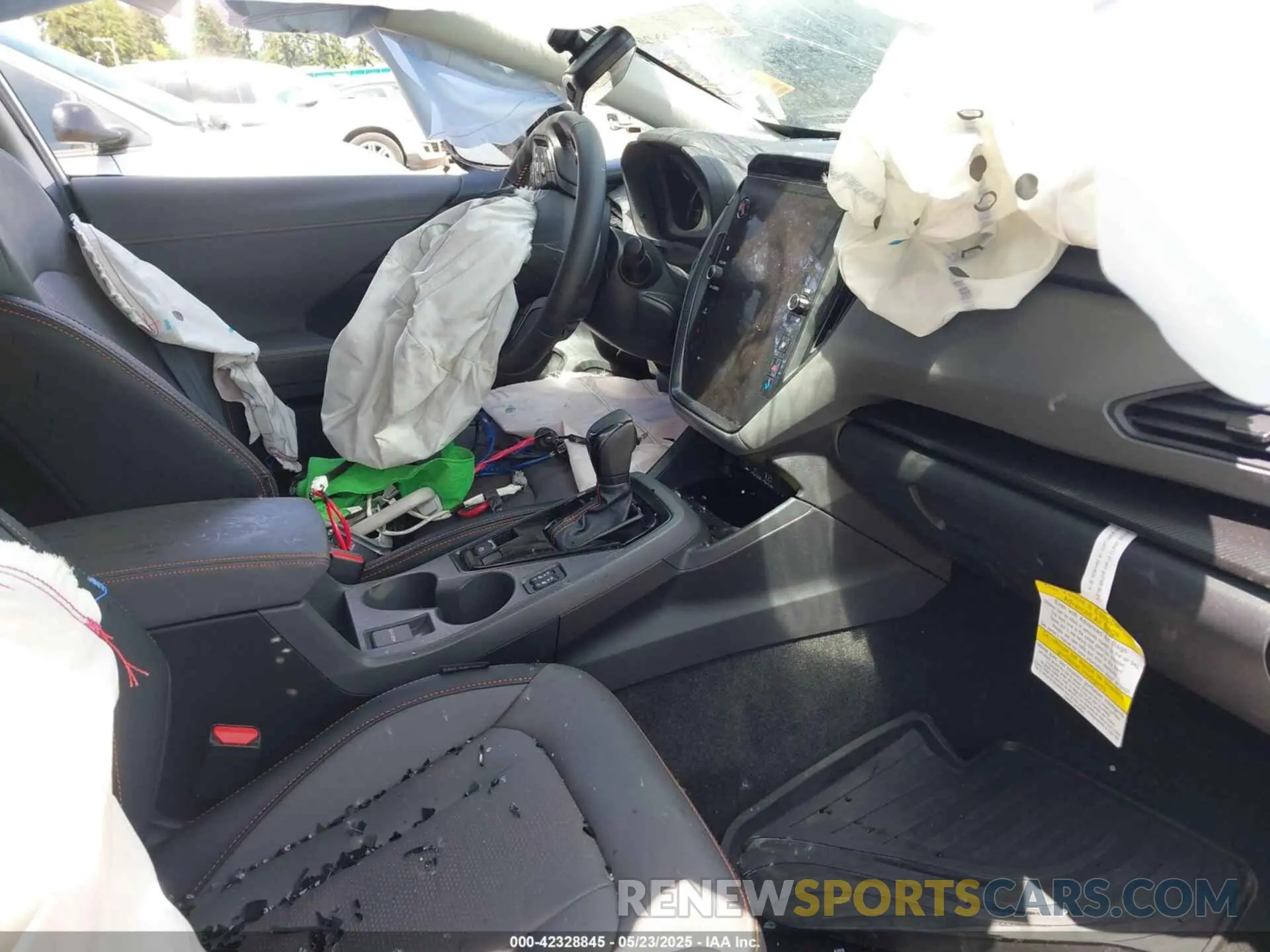 5 Photograph of a damaged car 4S4GUHL69S3700744 SUBARU CROSSTREK 2025