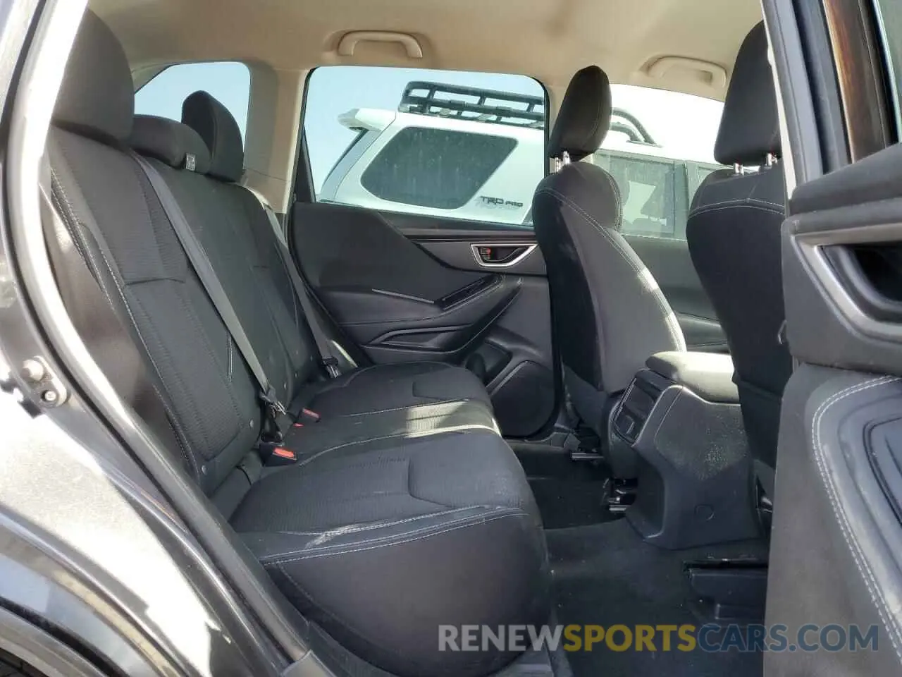 10 Photograph of a damaged car JF2SKACC3KH462914 SUBARU FORESTER 2019