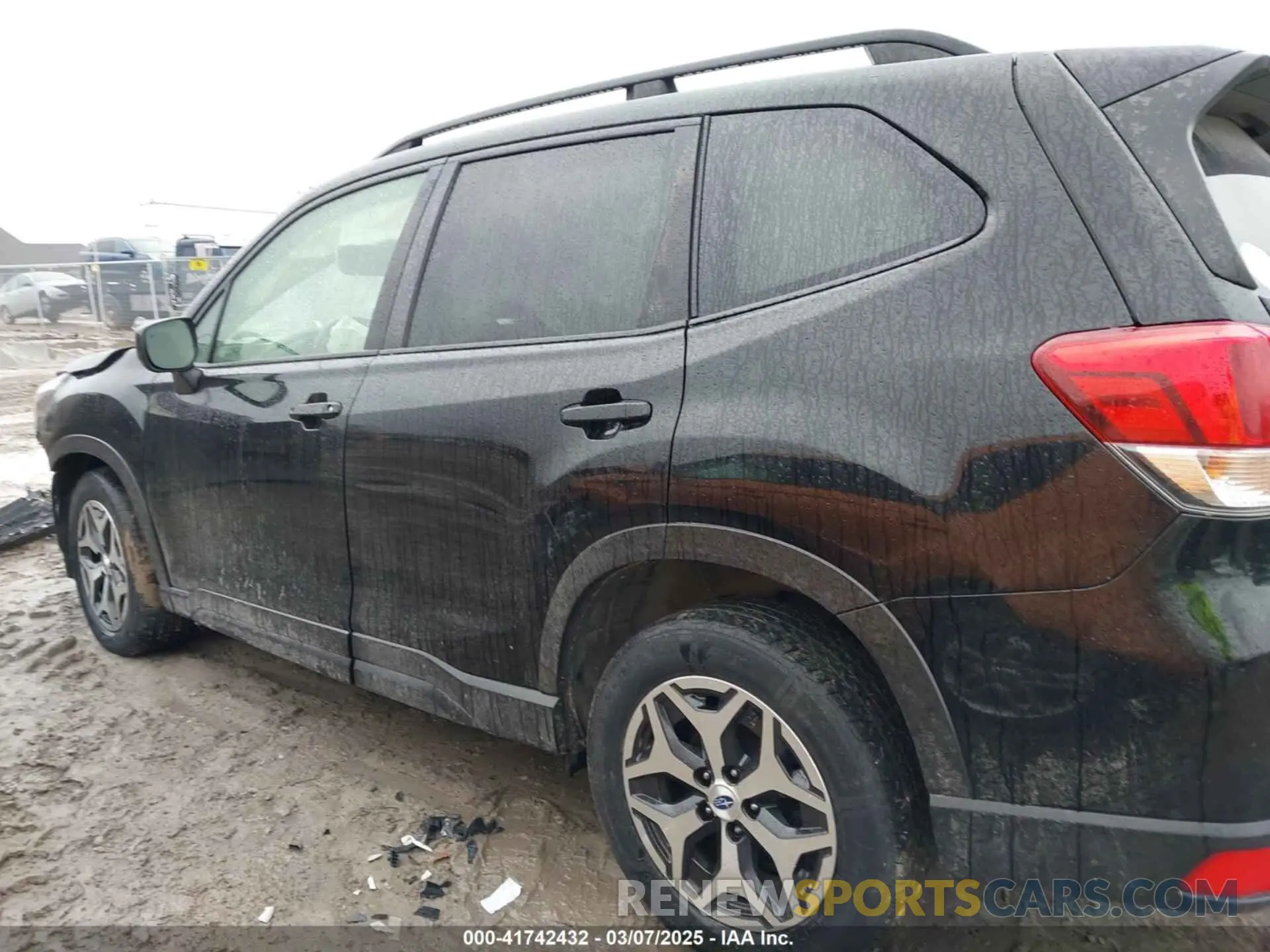 15 Photograph of a damaged car JF2SKAEC0KH463709 SUBARU FORESTER 2019