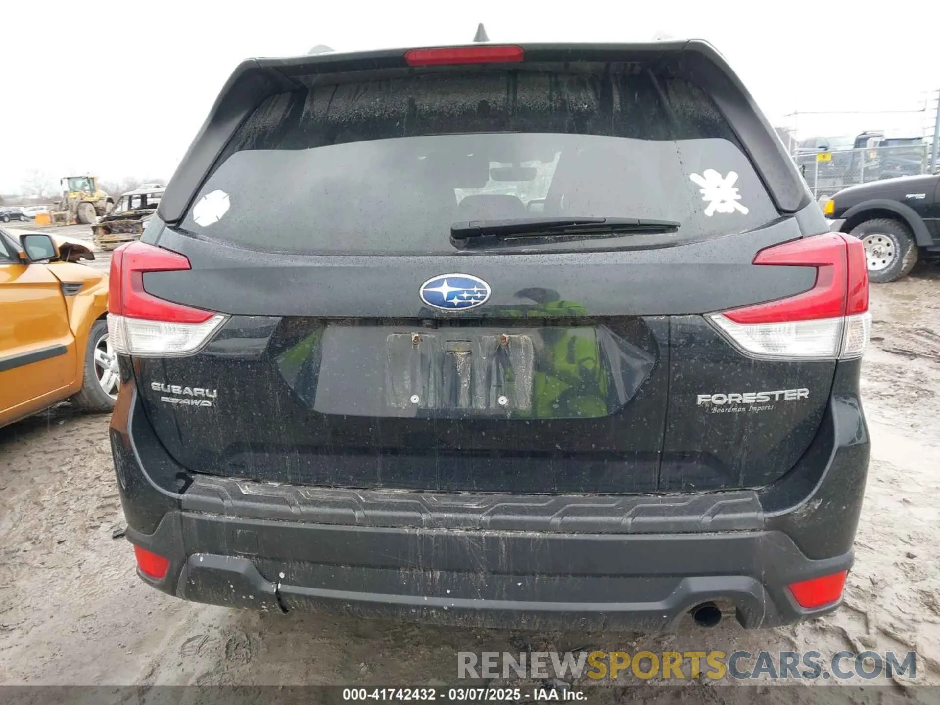17 Photograph of a damaged car JF2SKAEC0KH463709 SUBARU FORESTER 2019