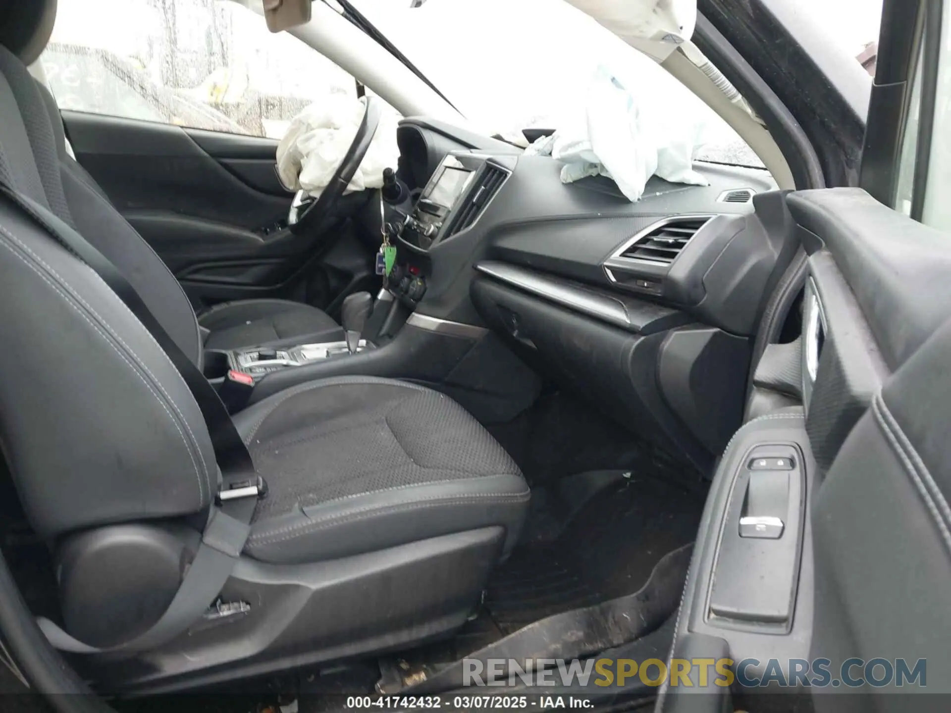 5 Photograph of a damaged car JF2SKAEC0KH463709 SUBARU FORESTER 2019